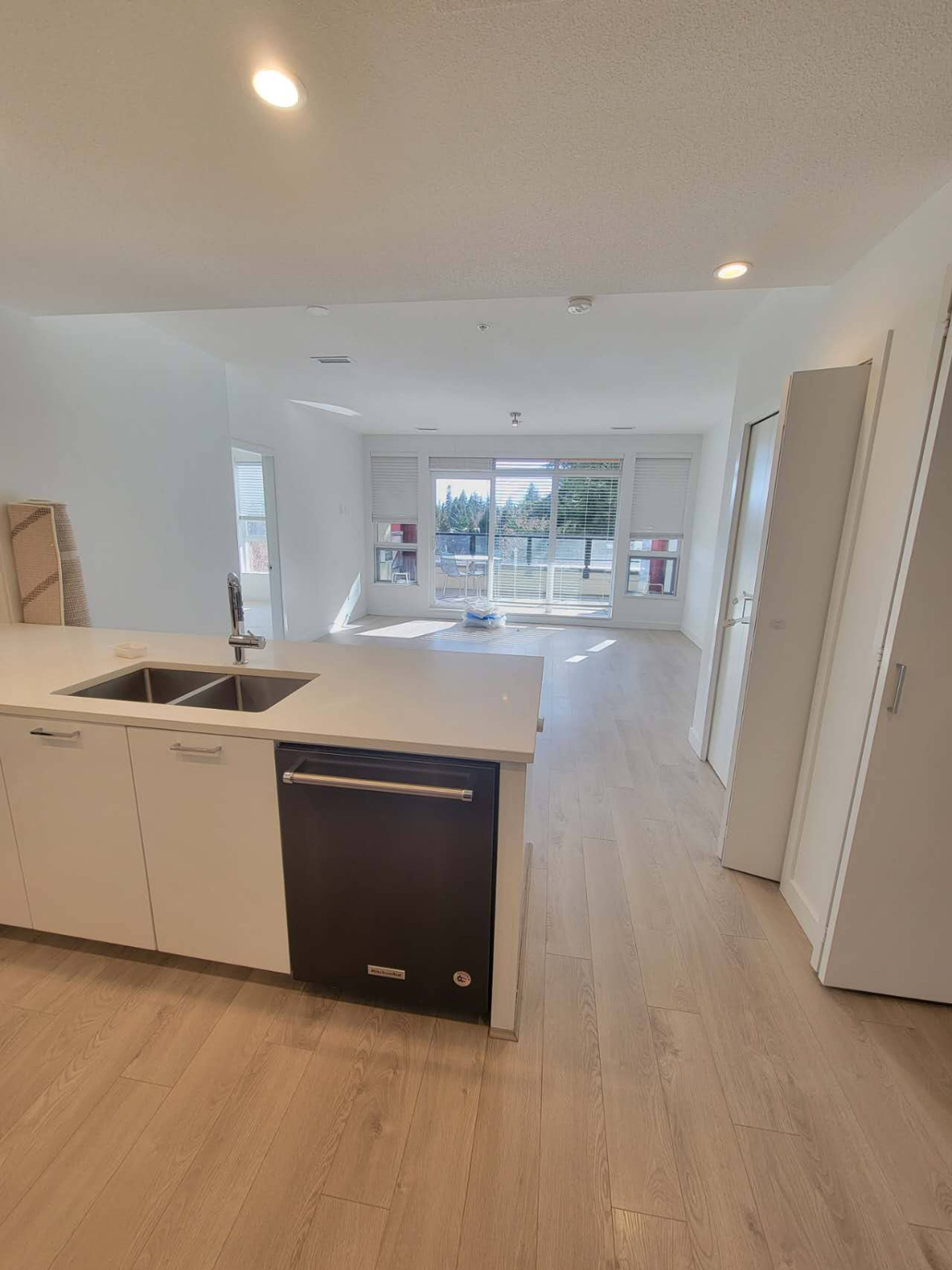 3581 Ross Dr, Vancouver, BC 3 Bedroom Apartment for Rent liv.rent