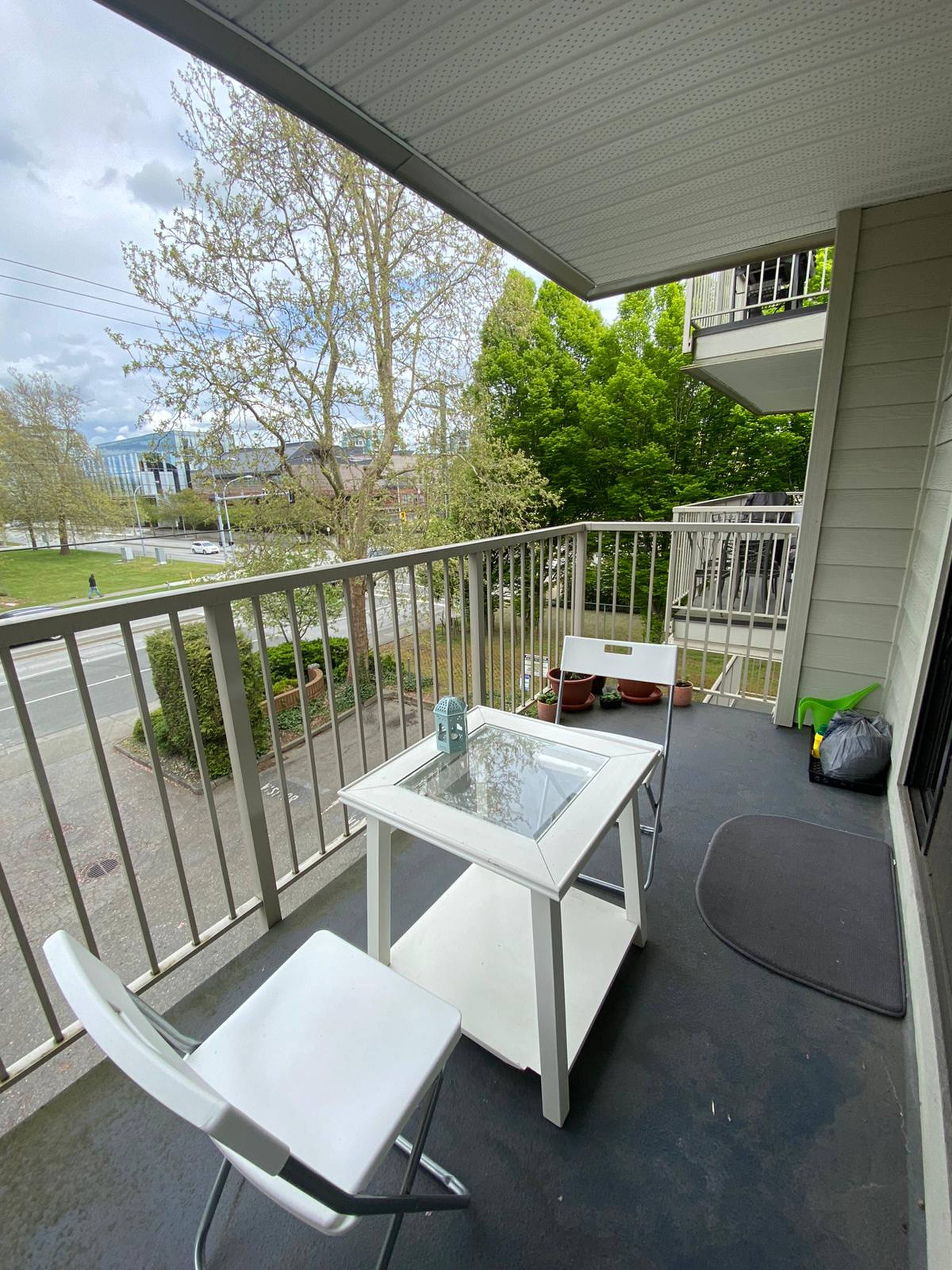 202 8500 Lansdowne Road, Richmond, BC 1 Bedroom Apartment for Rent