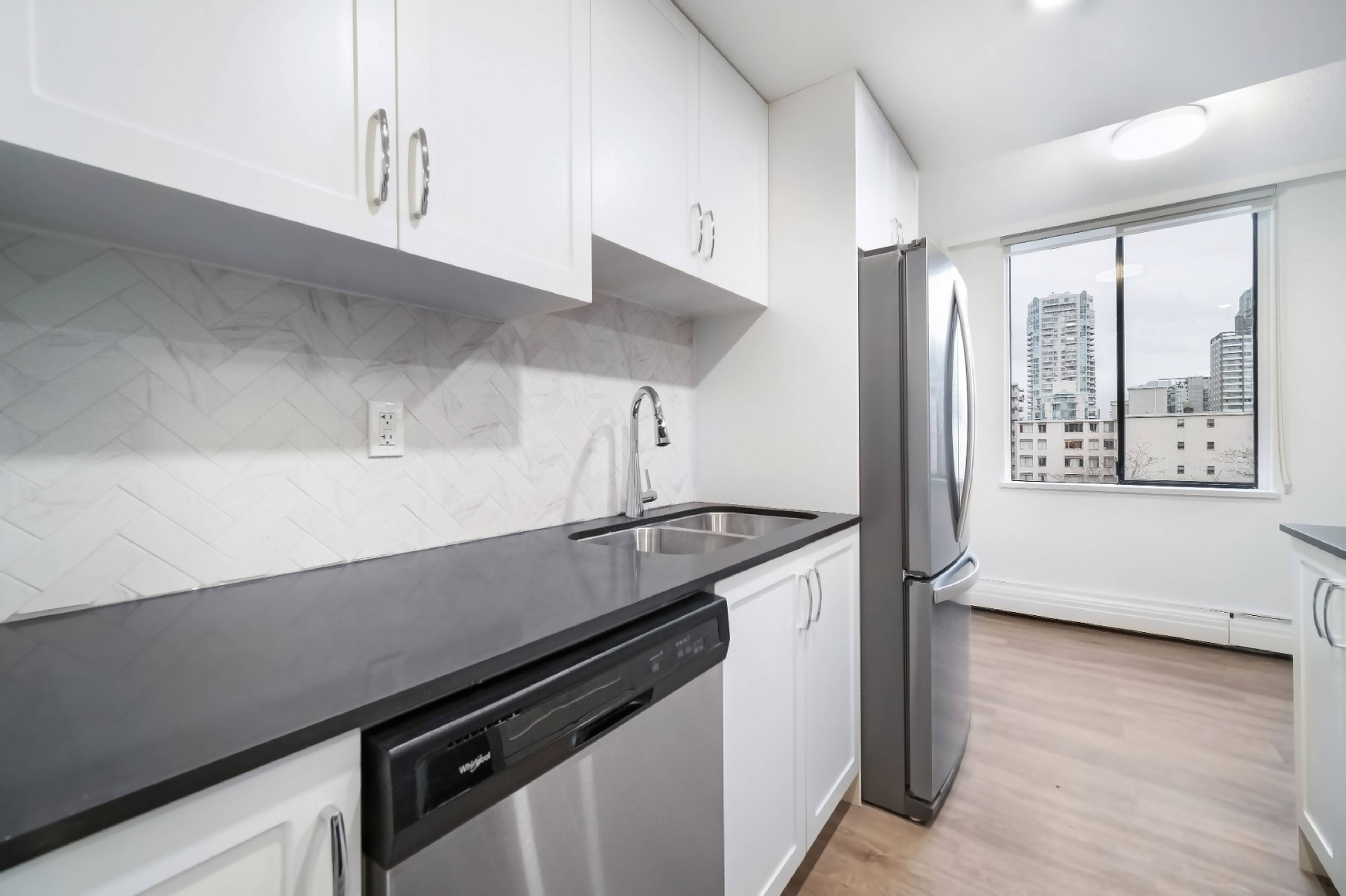 945 Jervis St, Vancouver, BC Studio Apartment for Rent liv.rent