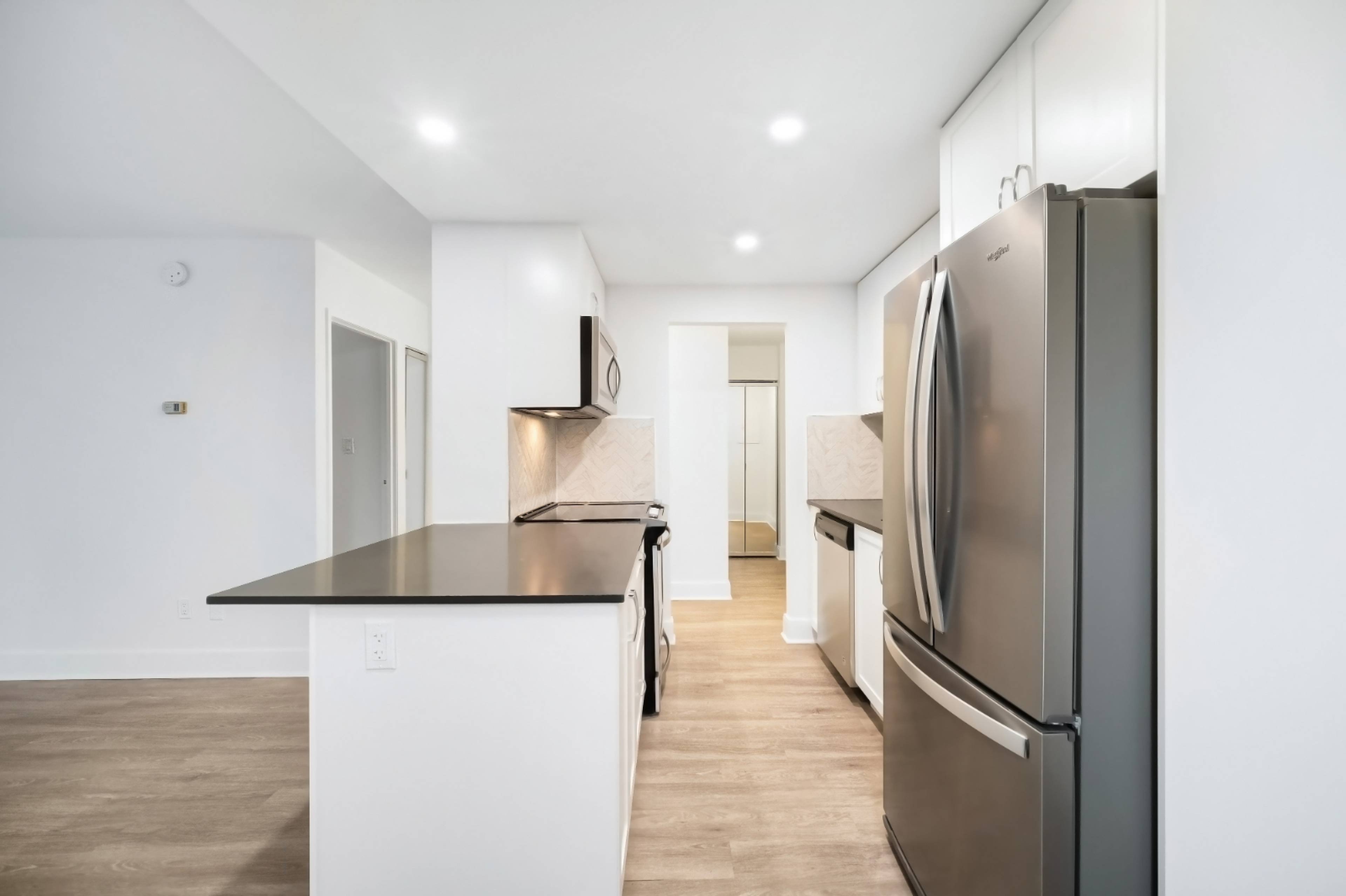 945 Jervis St, Vancouver, BC Studio Apartment for Rent liv.rent