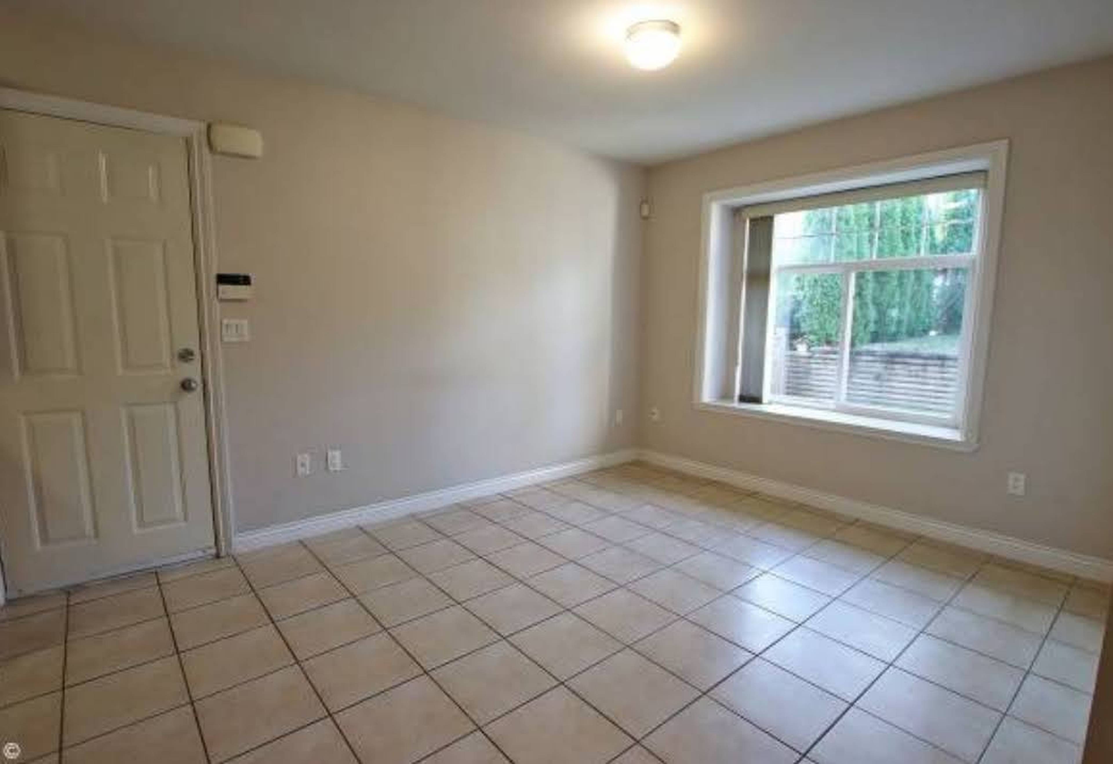 Sprott St, Burnaby, BC 1 Bedroom House for Rent liv.rent