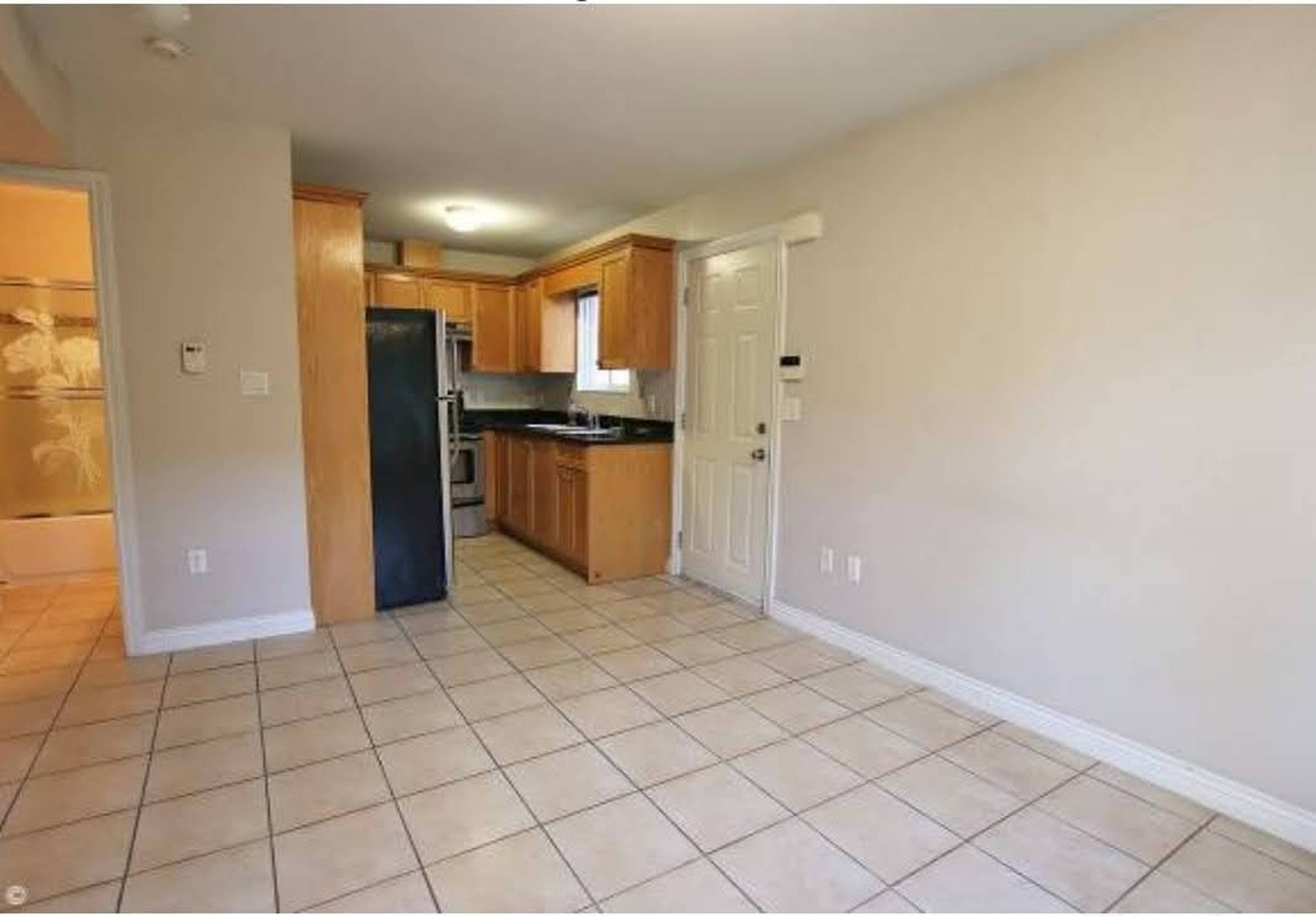 Sprott St, Burnaby, BC 1 Bedroom House for Rent liv.rent