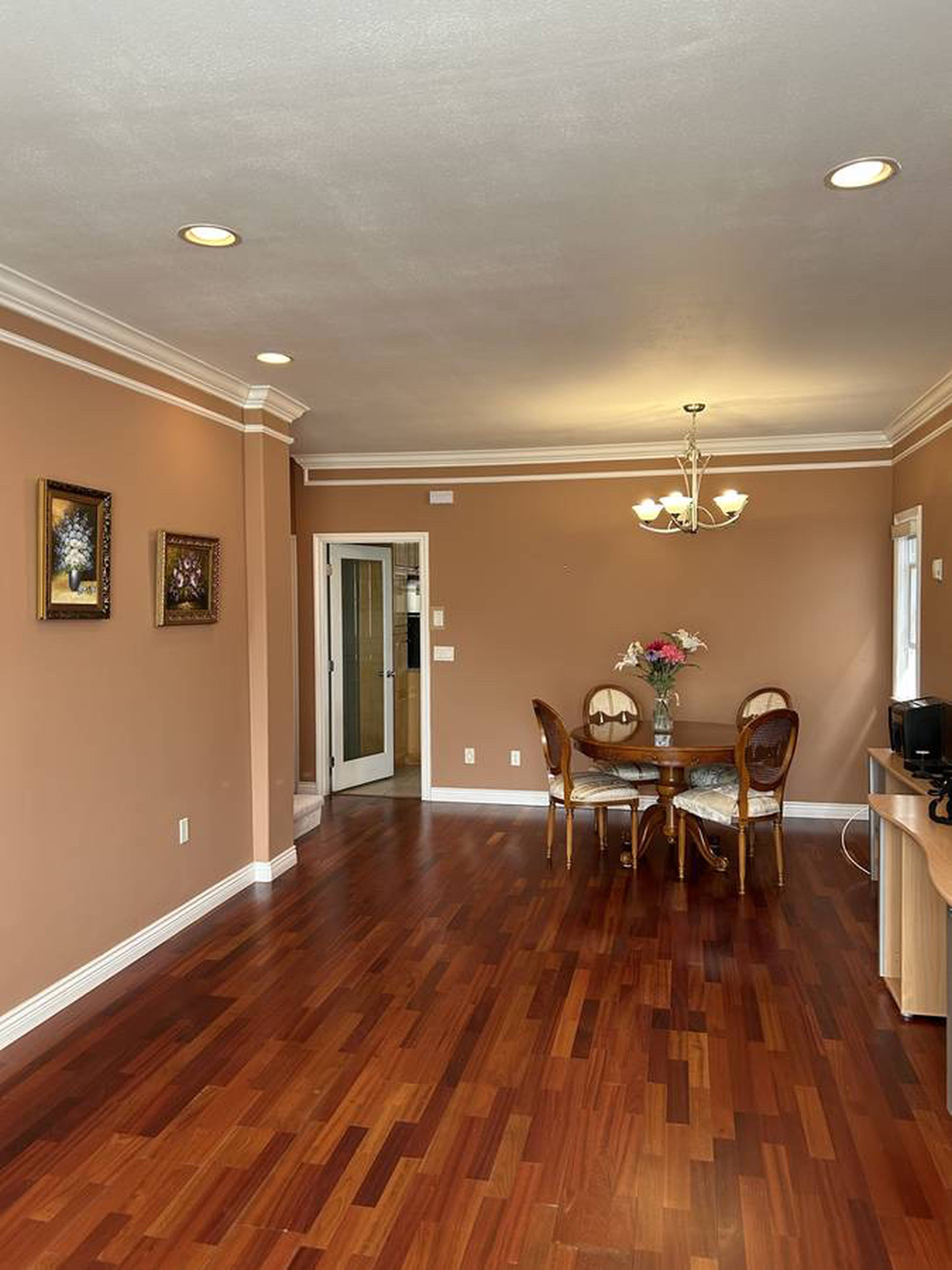 5755 Burns Pl, Burnaby, BC 4 Bedroom Townhouse for Rent liv.rent