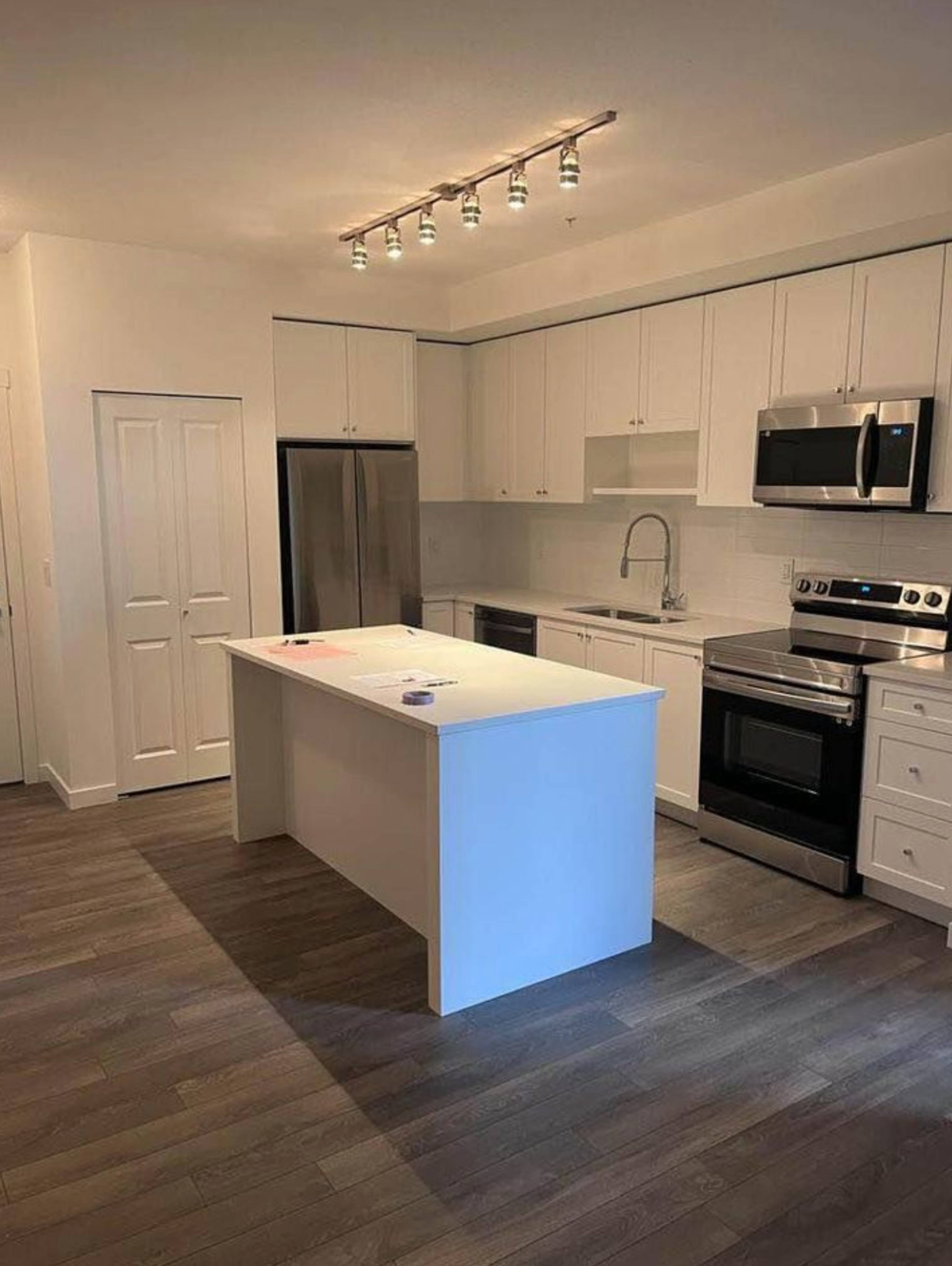 316 15825 85 Ave, Surrey, BC 2 Bedroom Apartment for Rent liv.rent