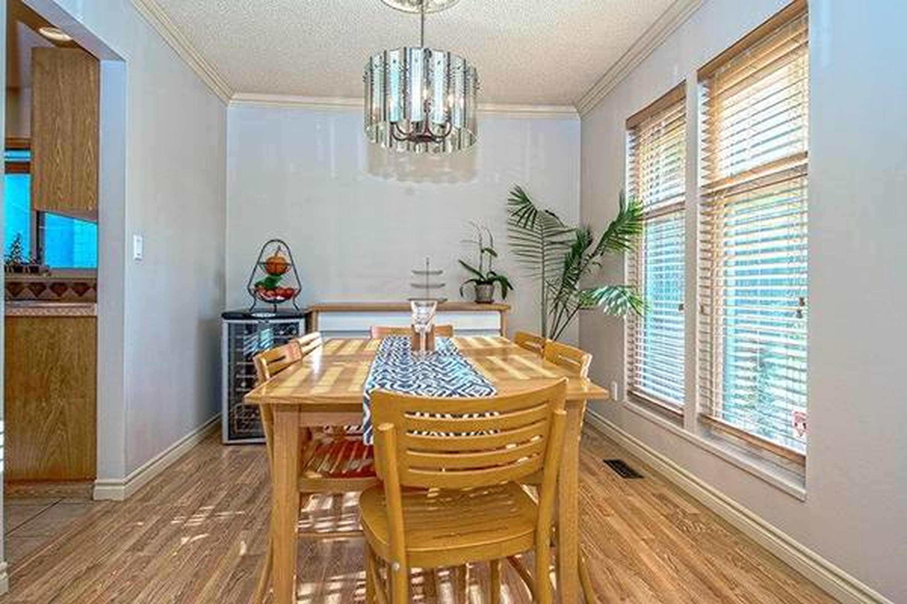 Chadwick Ave, Port Coquitlam, BC 3 Bedroom House for Rent liv.rent