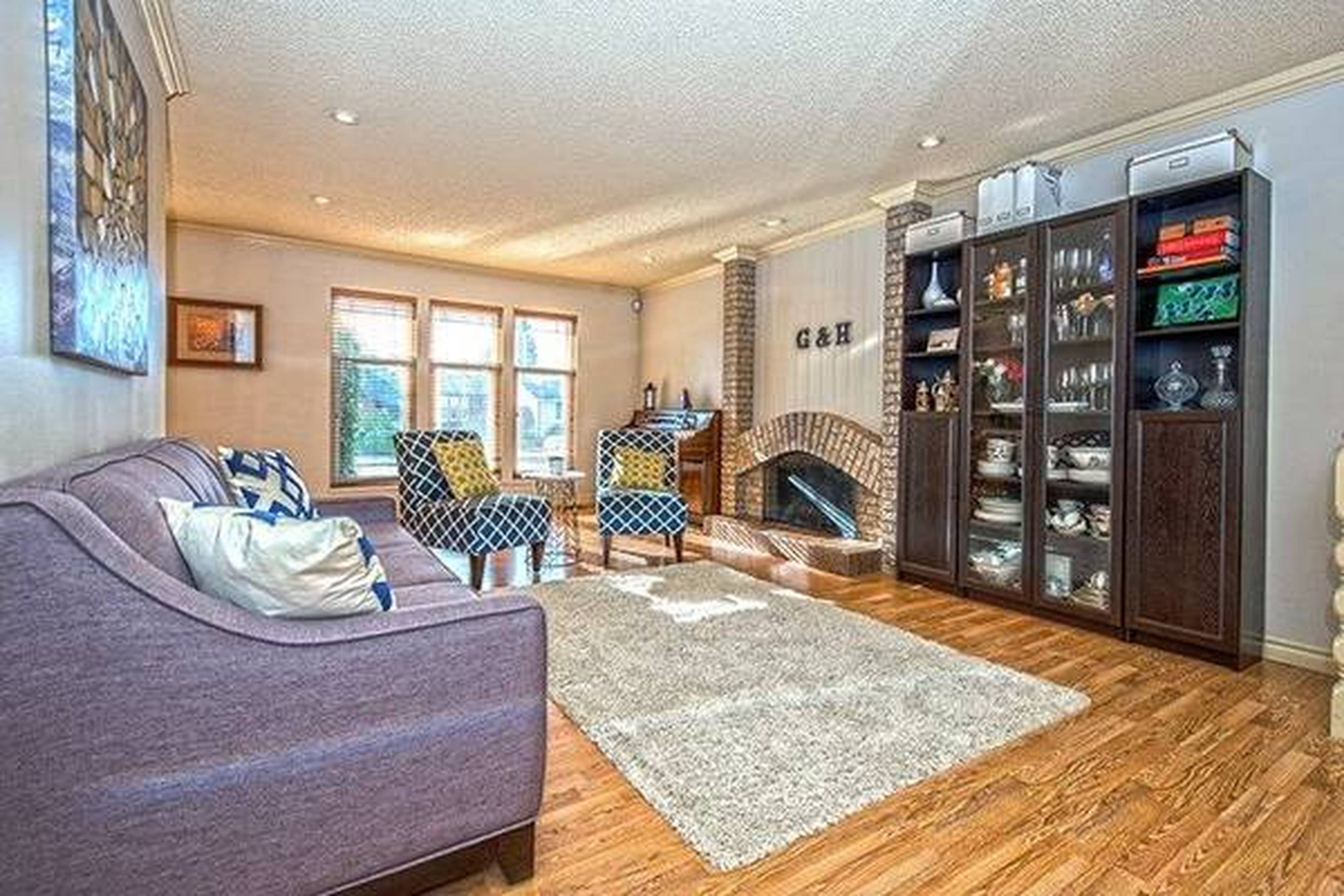 Chadwick Ave, Port Coquitlam, BC 3 Bedroom House for Rent liv.rent