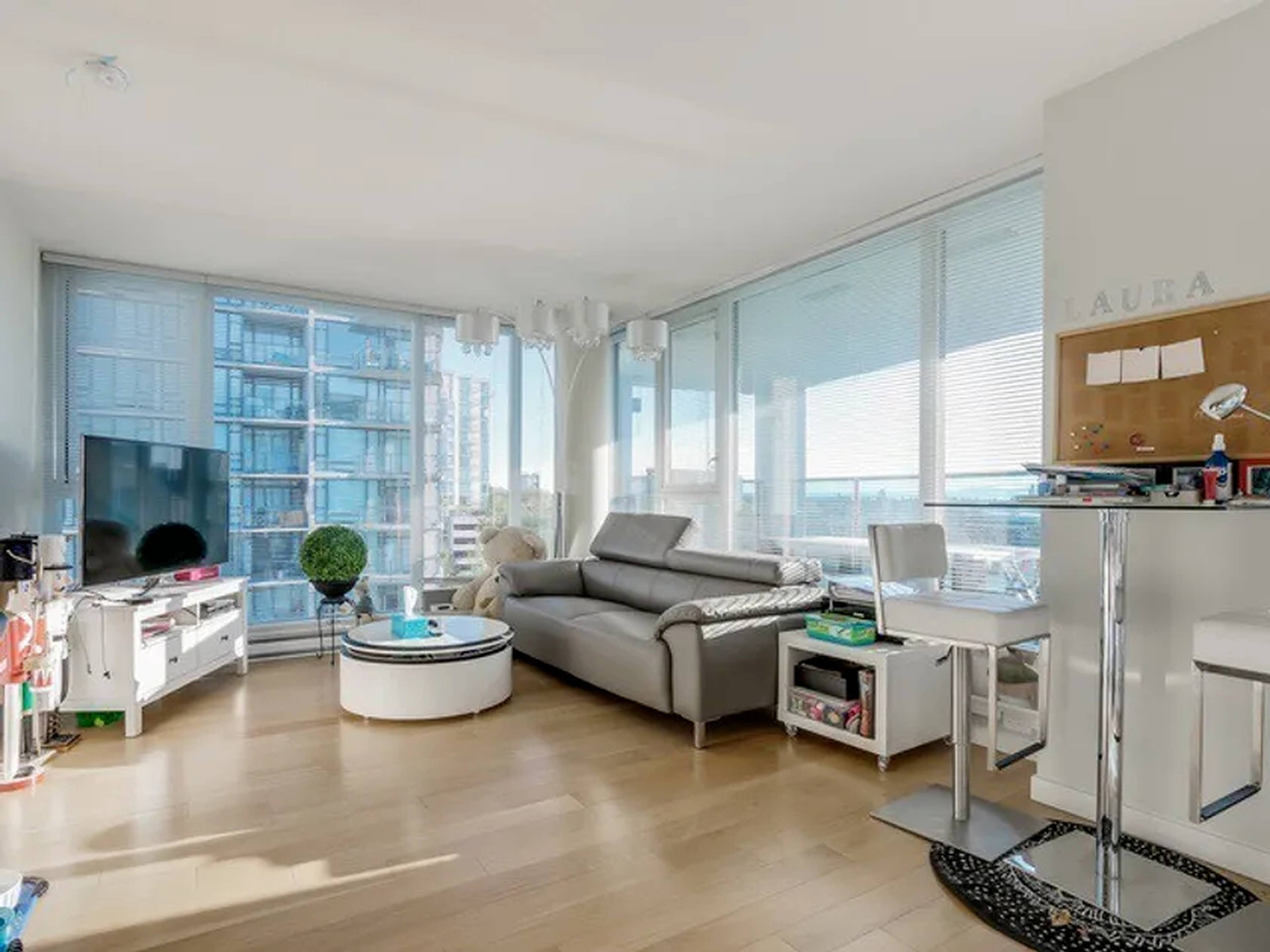 903 7117 Elmbridge Way, Richmond, BC 2 Bedroom Apartment for Rent