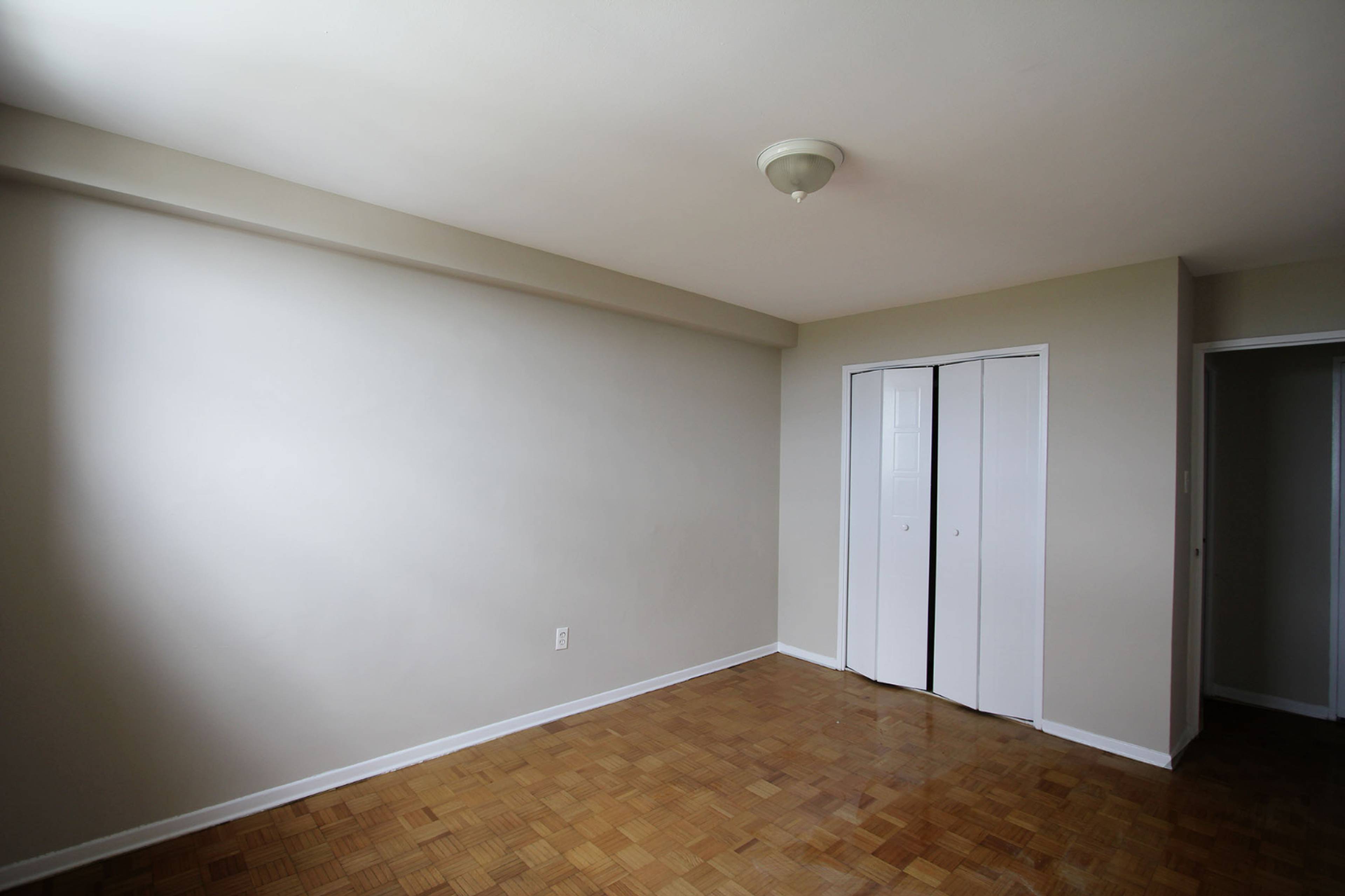 103 182 Church St E, Brampton, ON Studio Apartment for Rent liv.rent