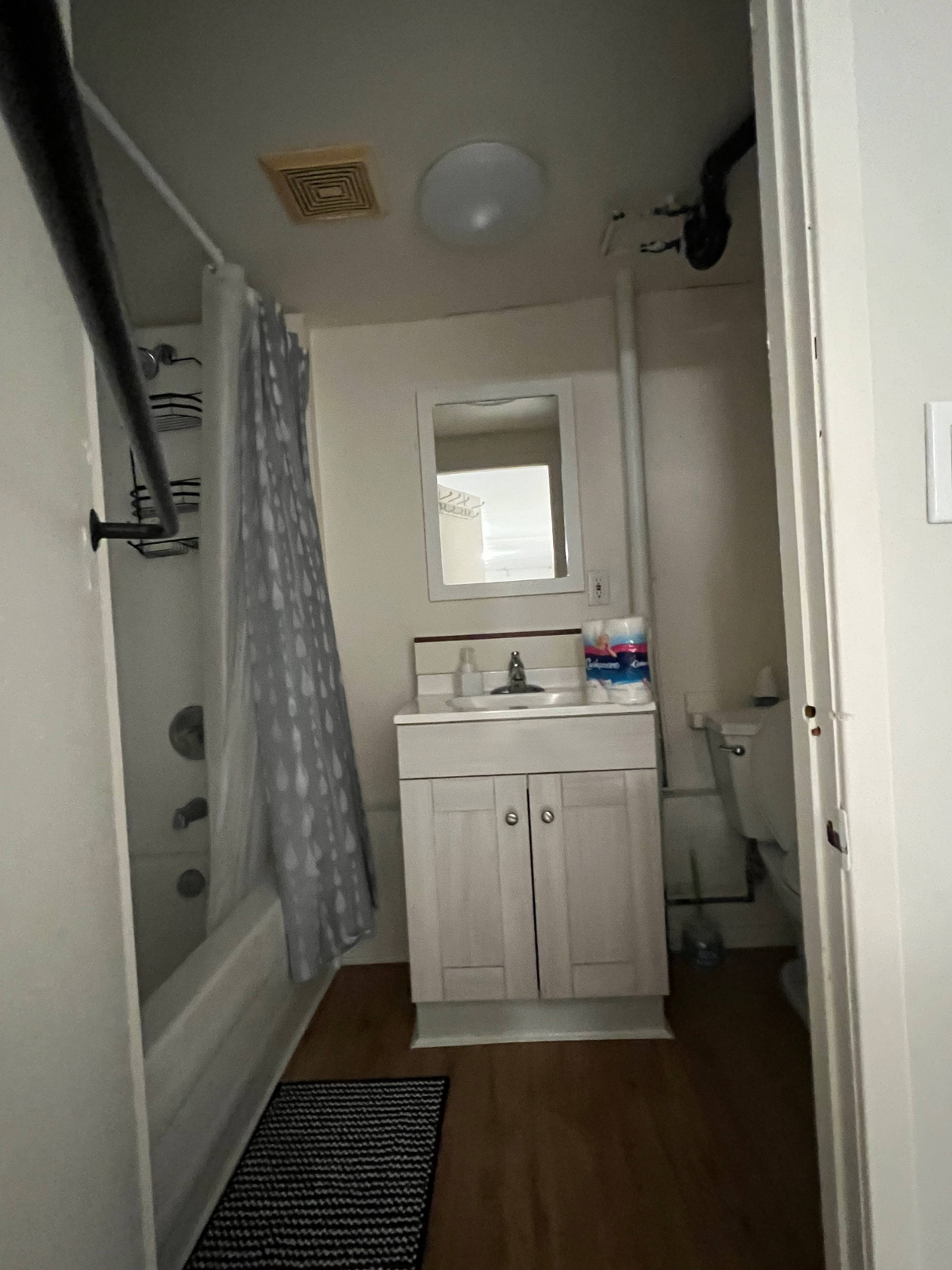 Room 4 - 3416 Monmouth Ave, Vancouver, BC - Furnished Room for Rent