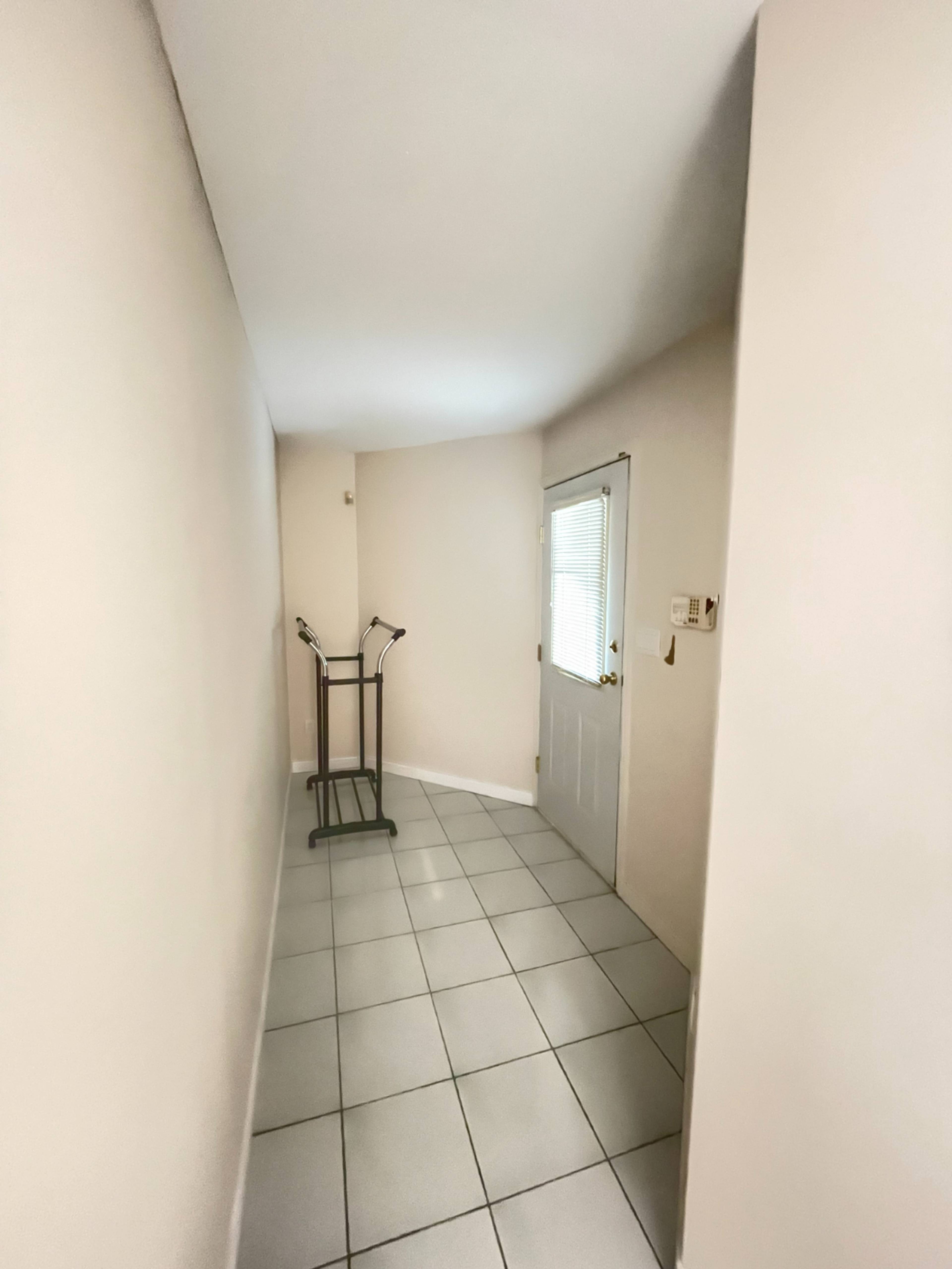 Aubrey St, Burnaby, BC 2 Bedroom Room for Rent liv.rent