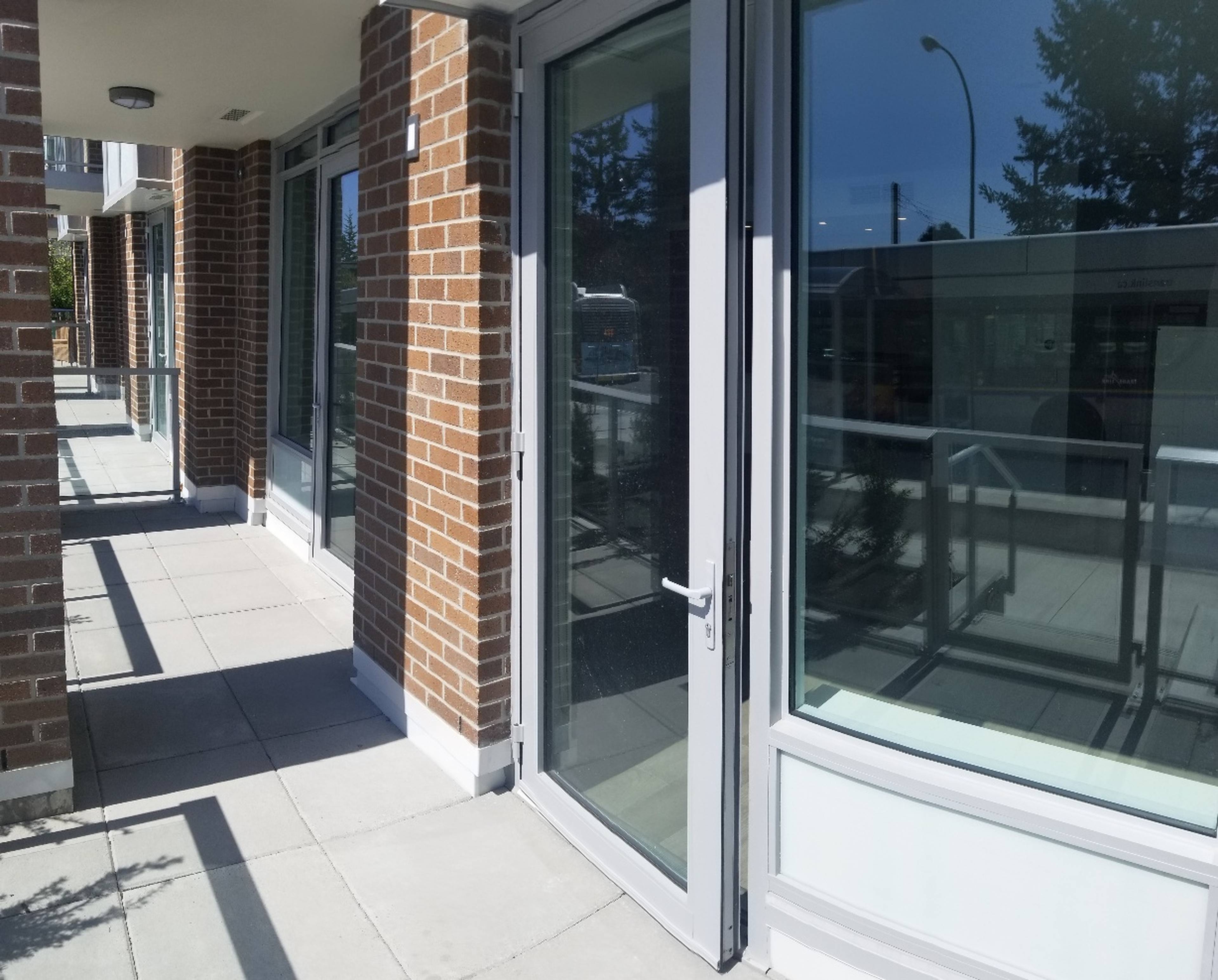 15165 Thrift Ave, White Rock, BC 2 Bedroom Apartment for Rent liv.rent