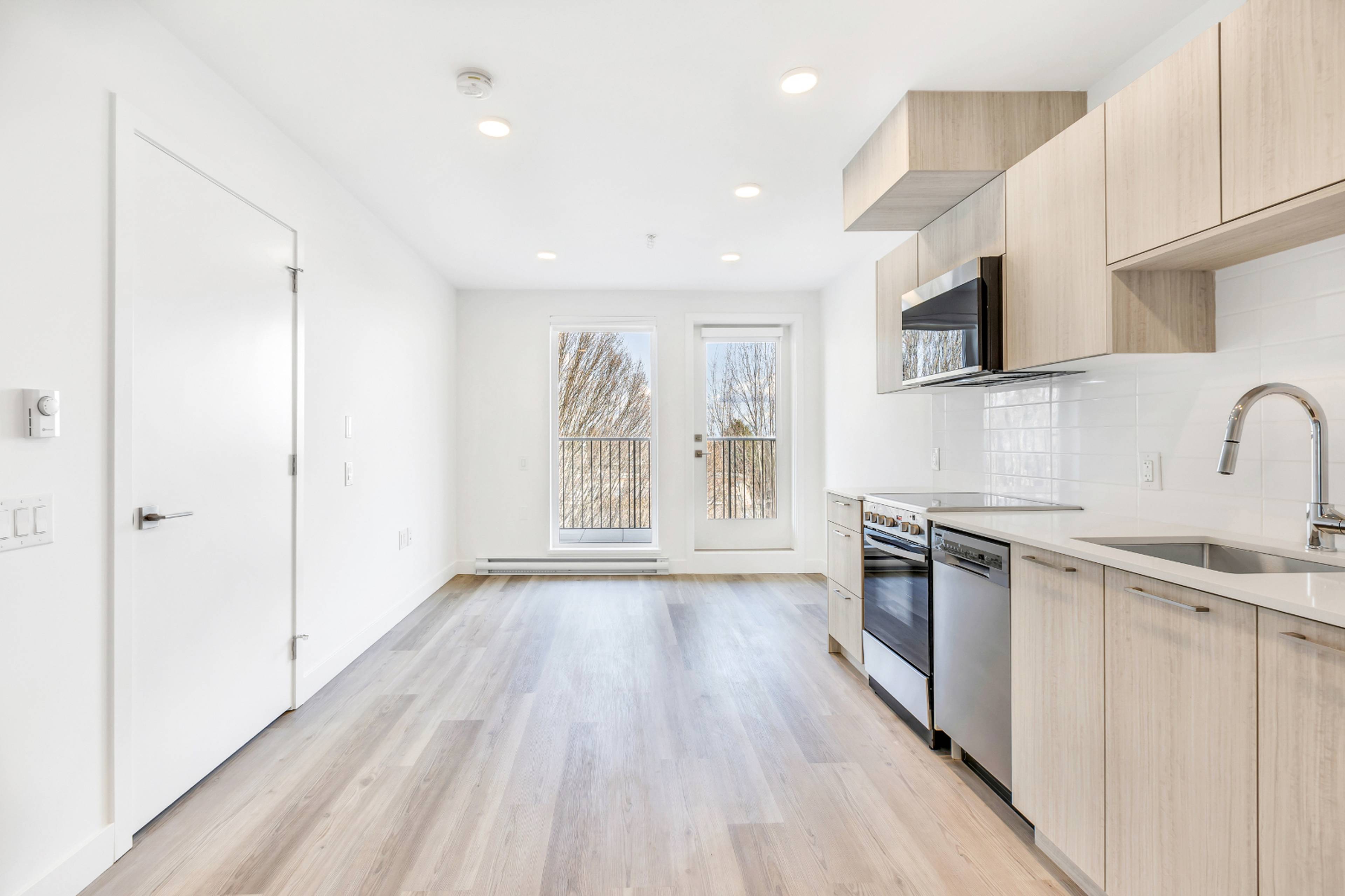 8605 Laurel St, Vancouver, BC 3 Bedroom Apartment for Rent liv.rent