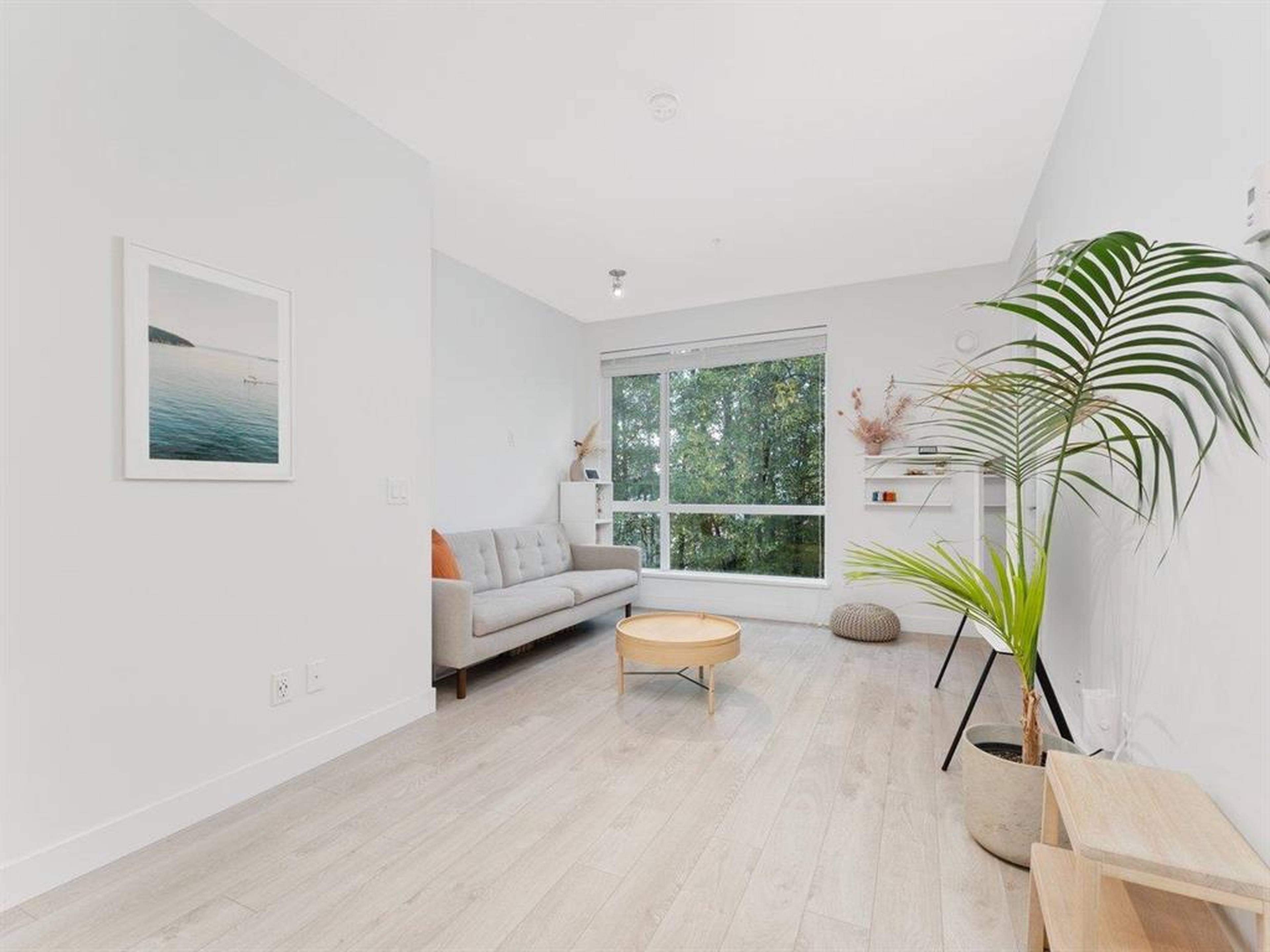 723 3rd St W, North Vancouver, BC 2 Bedroom Apartment for Rent liv.rent