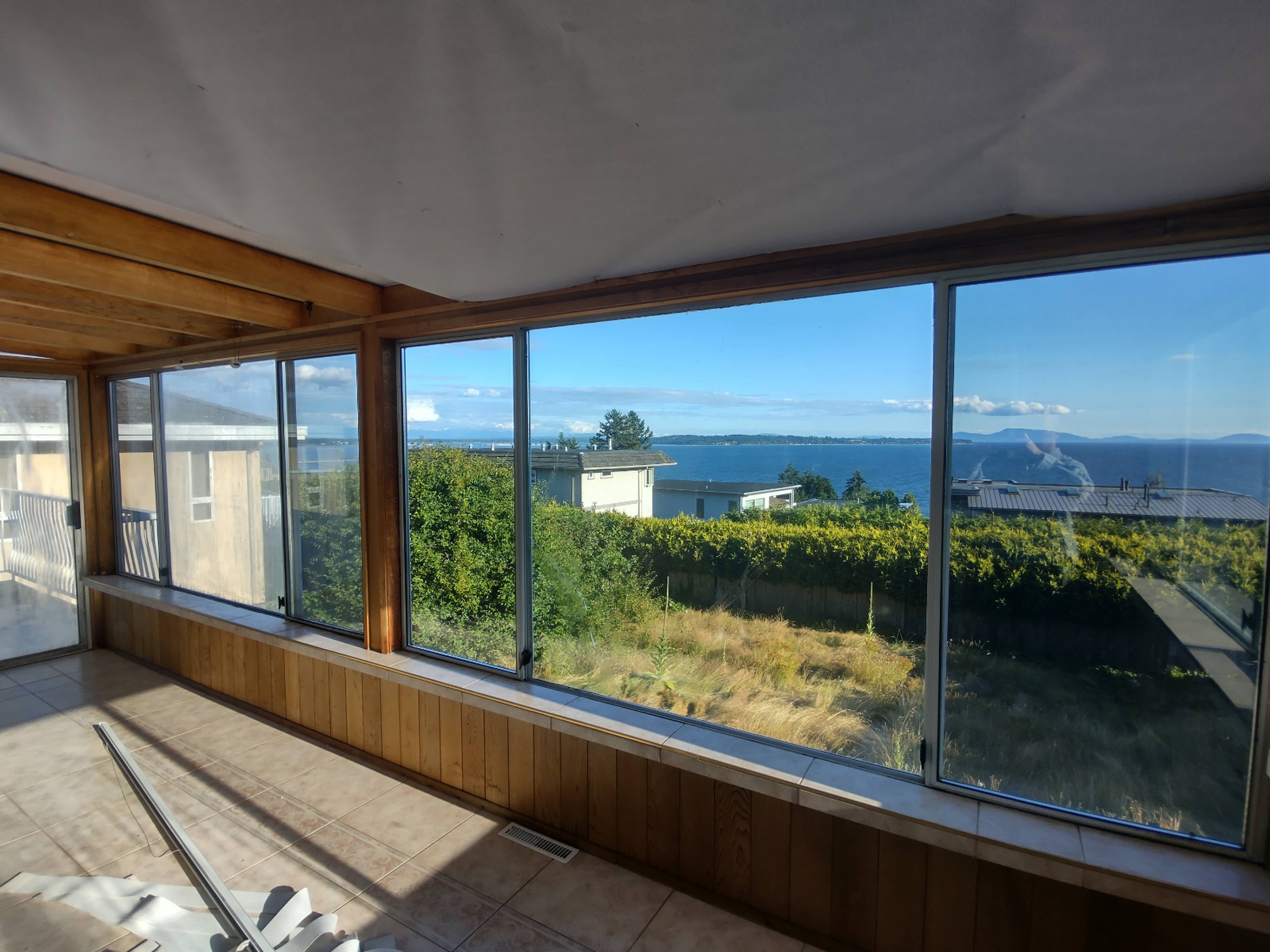 14274 Magdalen Ave, White Rock, BC 3 Bedroom House for Rent liv.rent