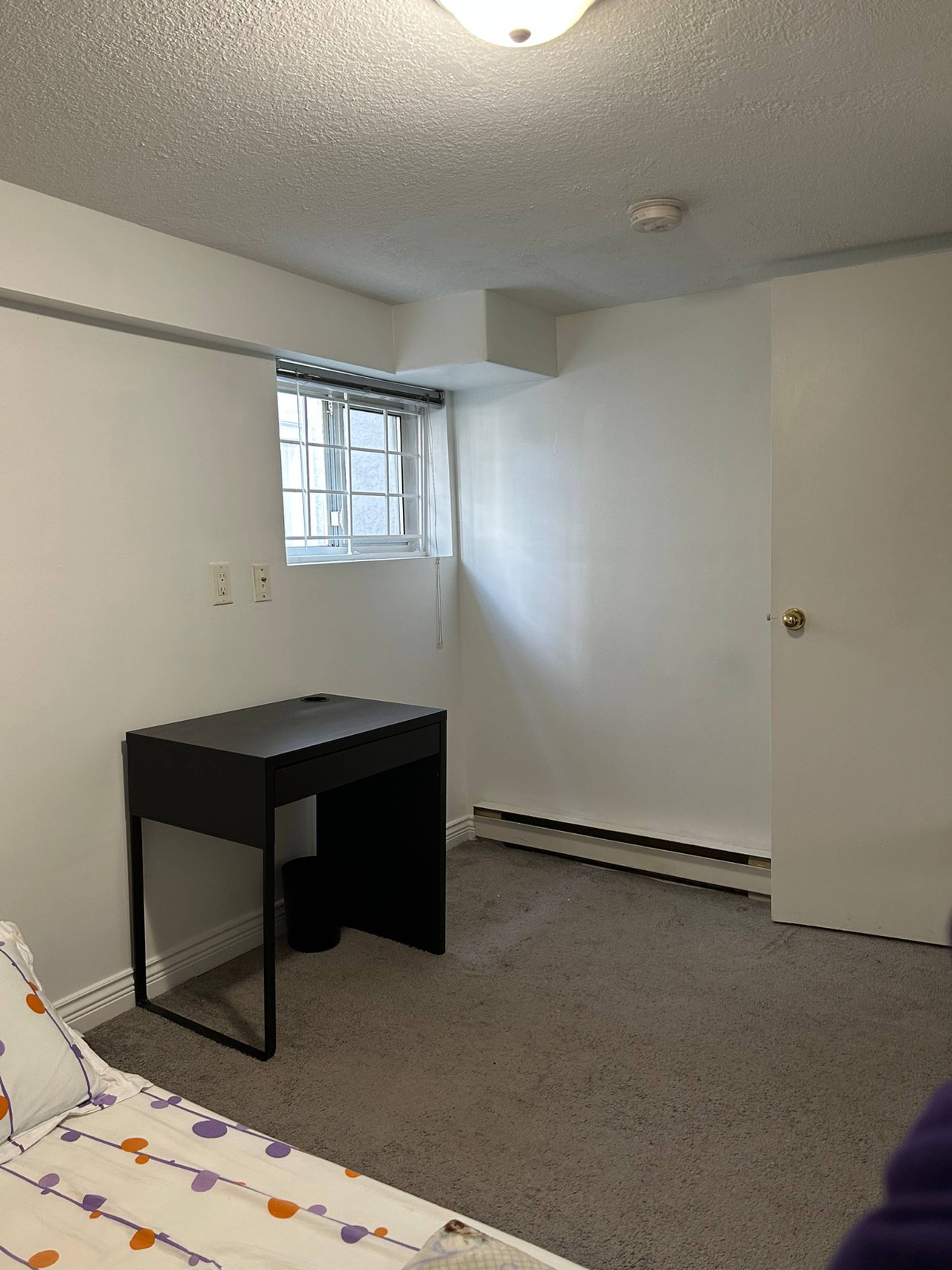W 16th Ave, Vancouver, BC Unfurnished Room for Rent liv.rent
