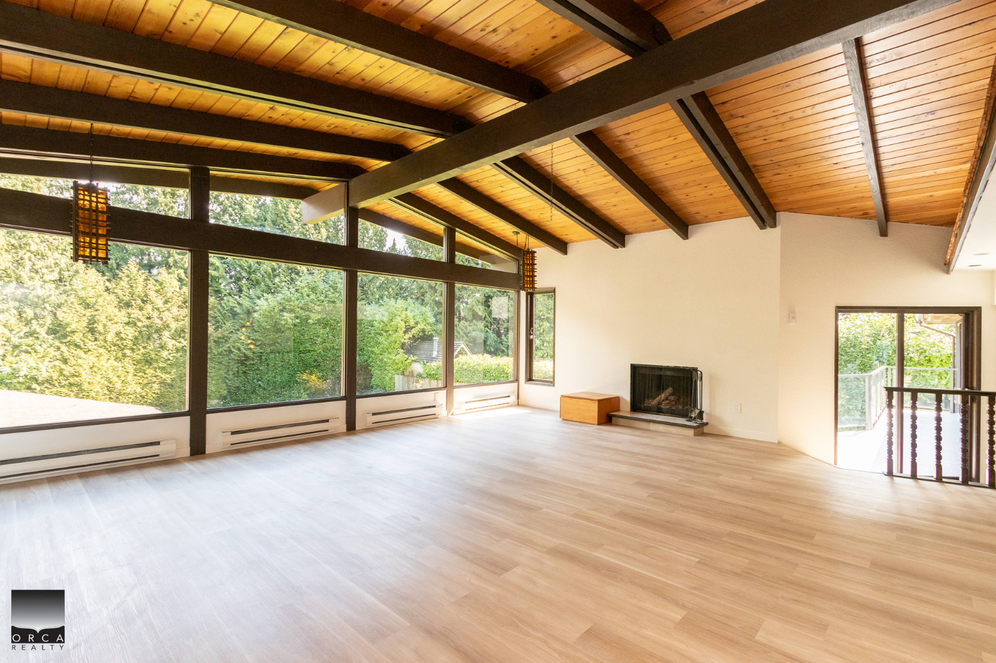 737 Burley Dr, West Vancouver, BC 3 Bedroom House for Rent liv.rent