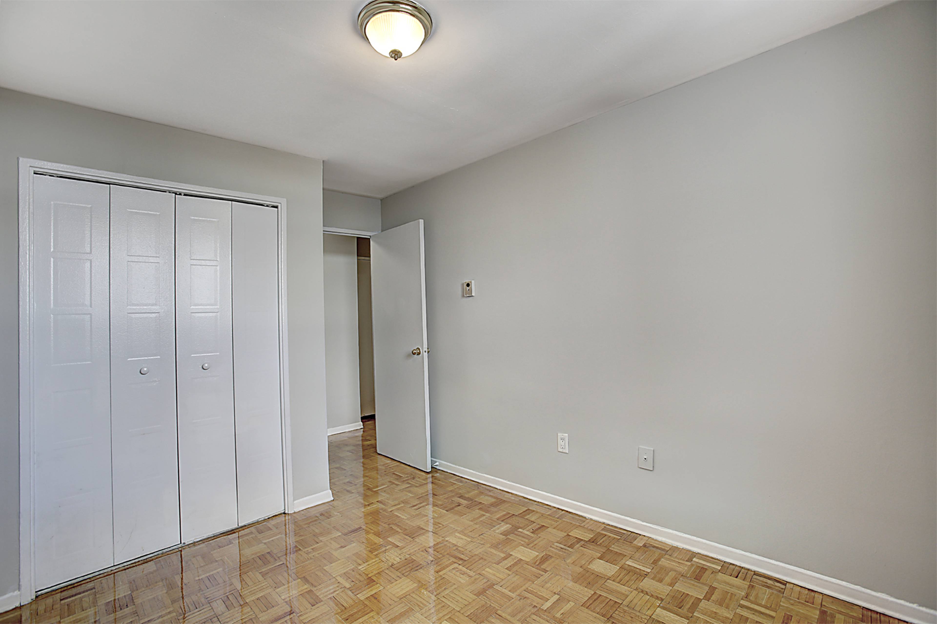 1 Bedroom 25, 35 Jansusie Rd, Etobicoke, ON 1 Bedroom Apartment for