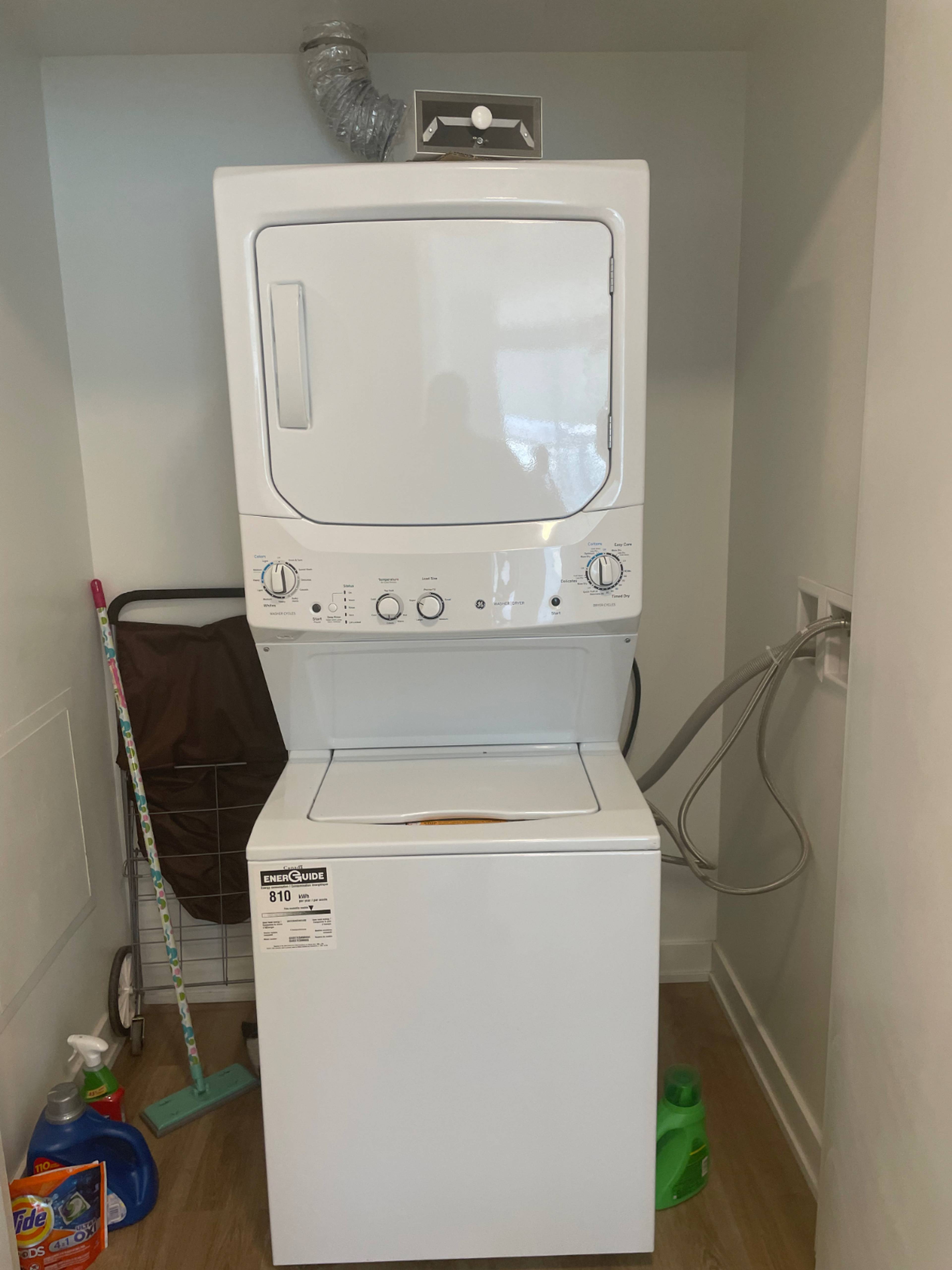 5249 Dundas St W, Etobicoke, ON 2 Bedroom Room for Rent liv.rent