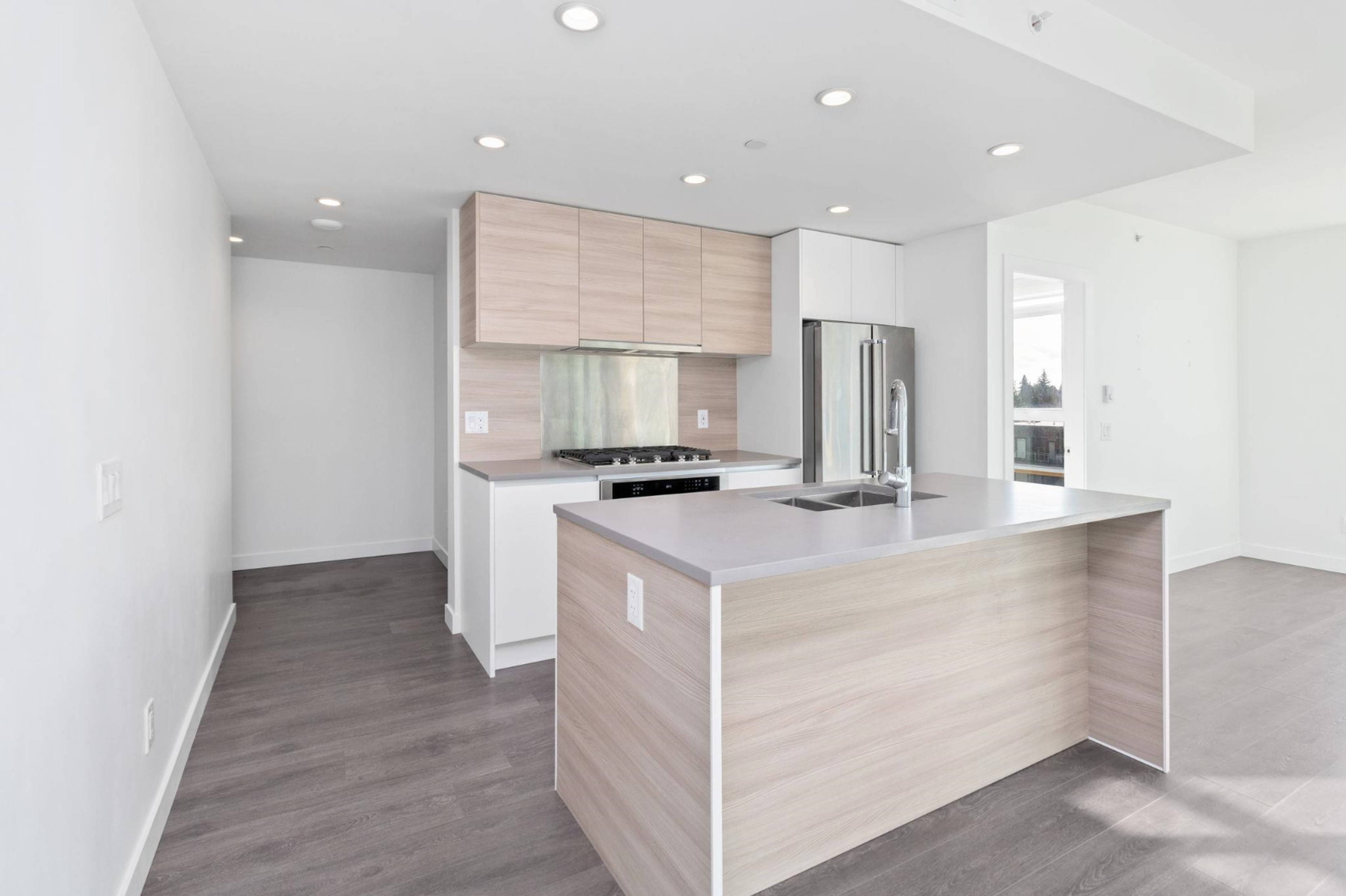 657 Whiting Way, Coquitlam, BC 2 Bedroom Apartment for Rent liv.rent