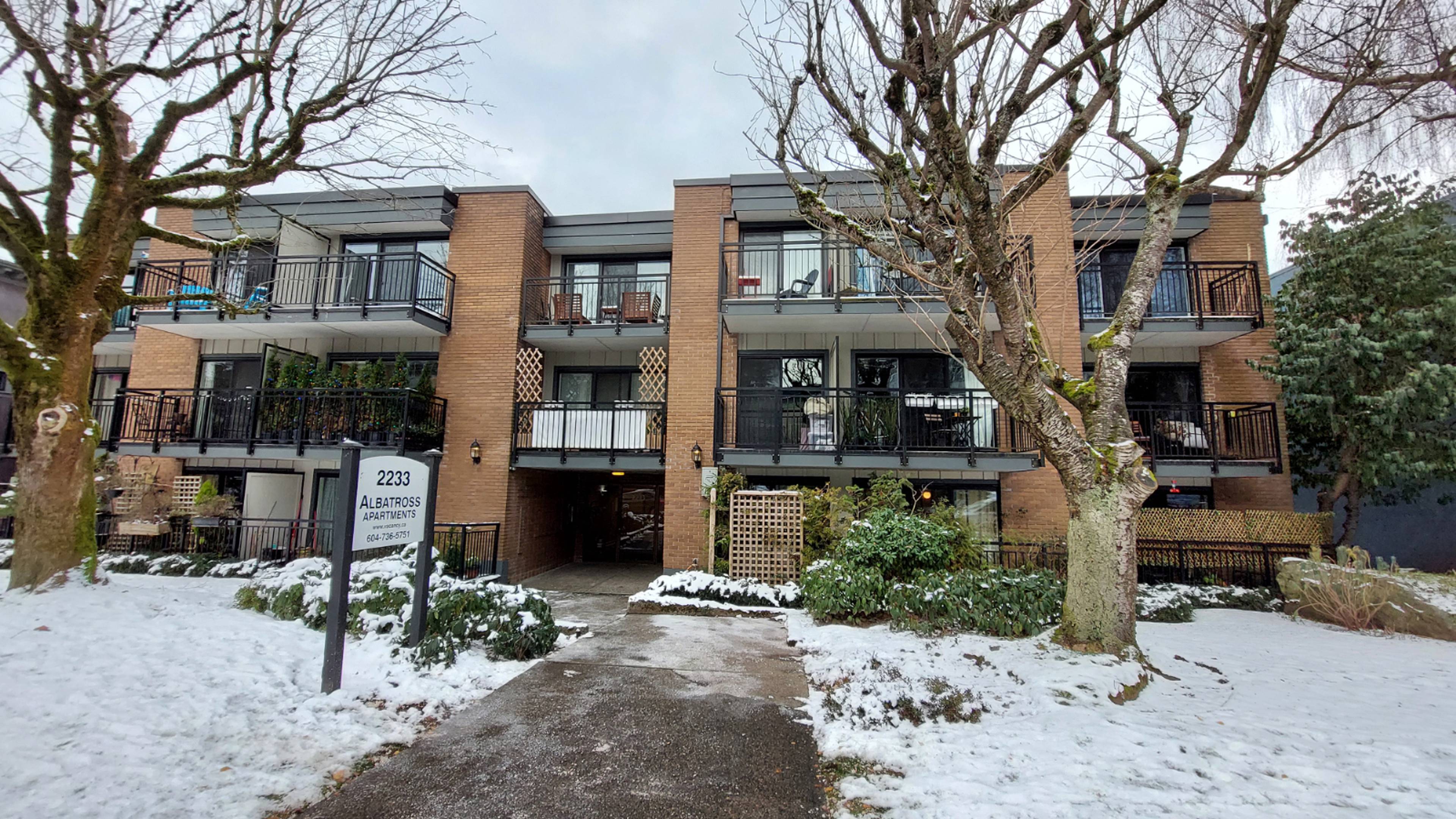 311 2233 W 3rd Ave, Vancouver, BC 1 Bedroom Apartment for Rent liv.rent