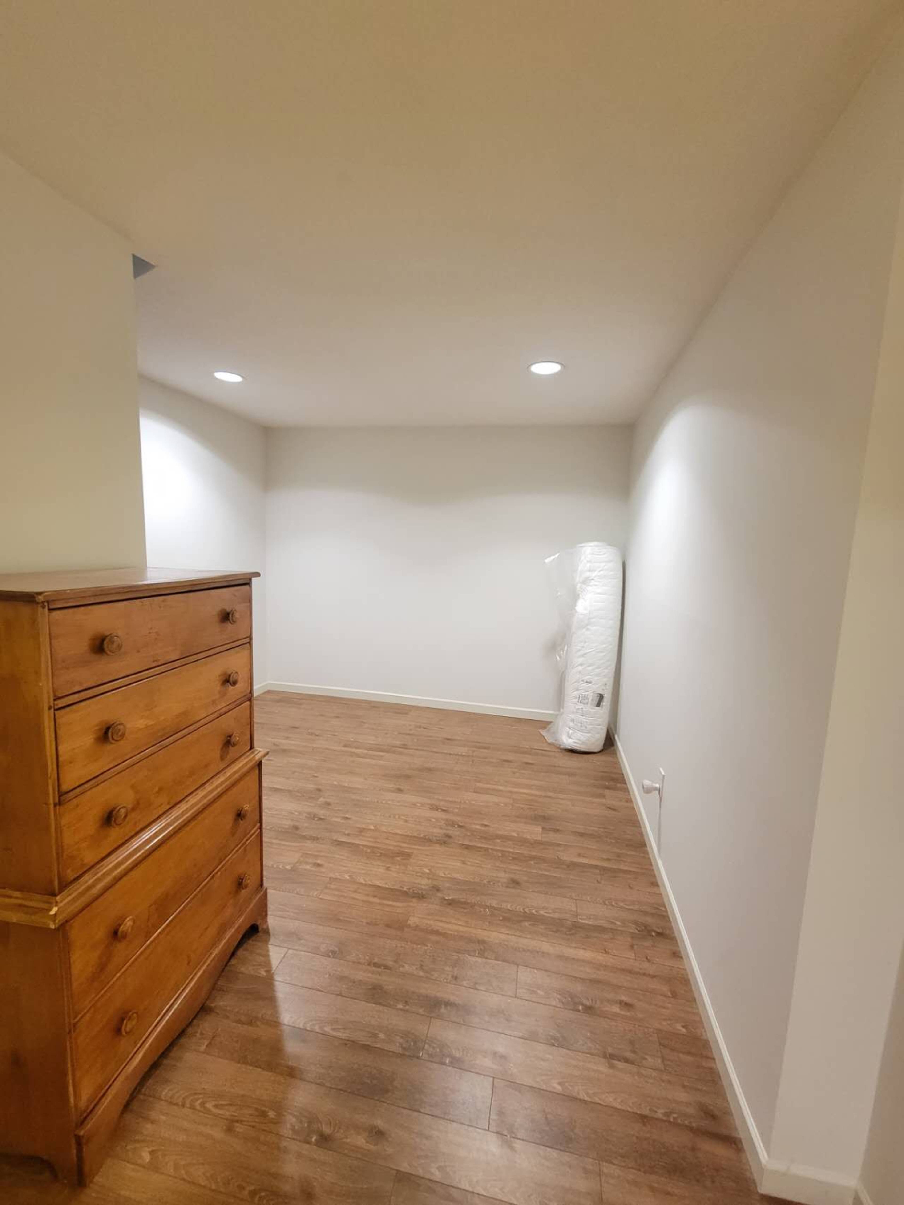 Basement 4368 Blenheim St, Vancouver, BC 2 Bedroom Room for Rent liv.rent