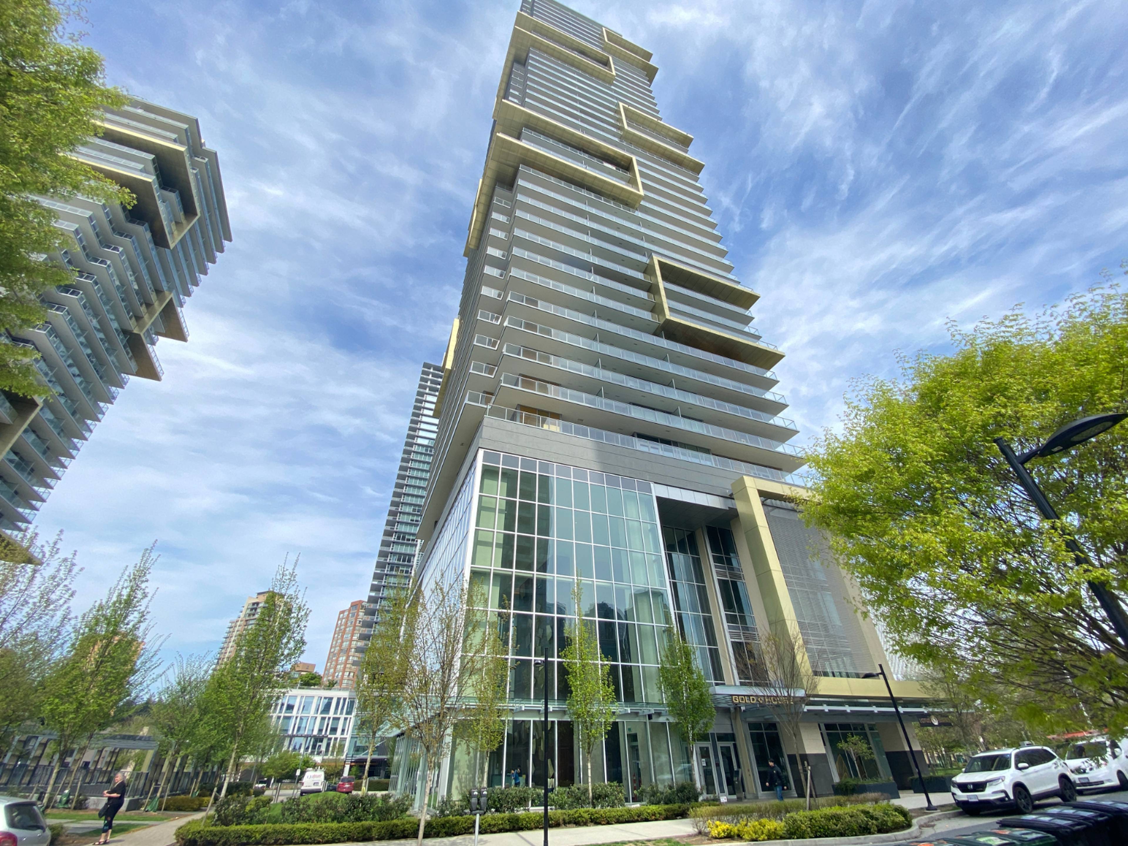 34xx 6383 McKay Ave, Burnaby, BC 2 Bedroom Apartment for Rent liv