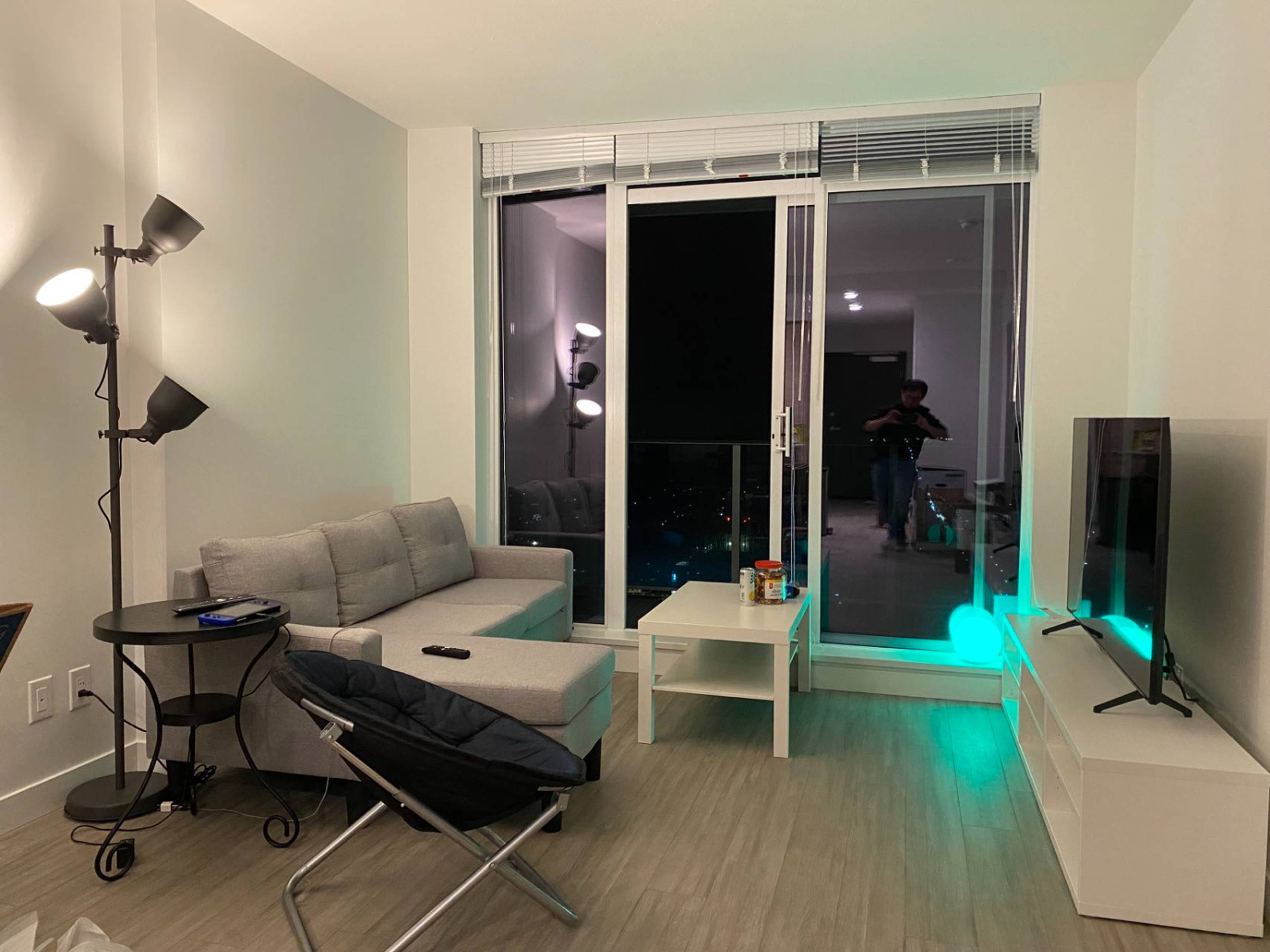 13615 Fraser Hwy, Surrey, BC 1 Bedroom Apartment for Rent liv.rent