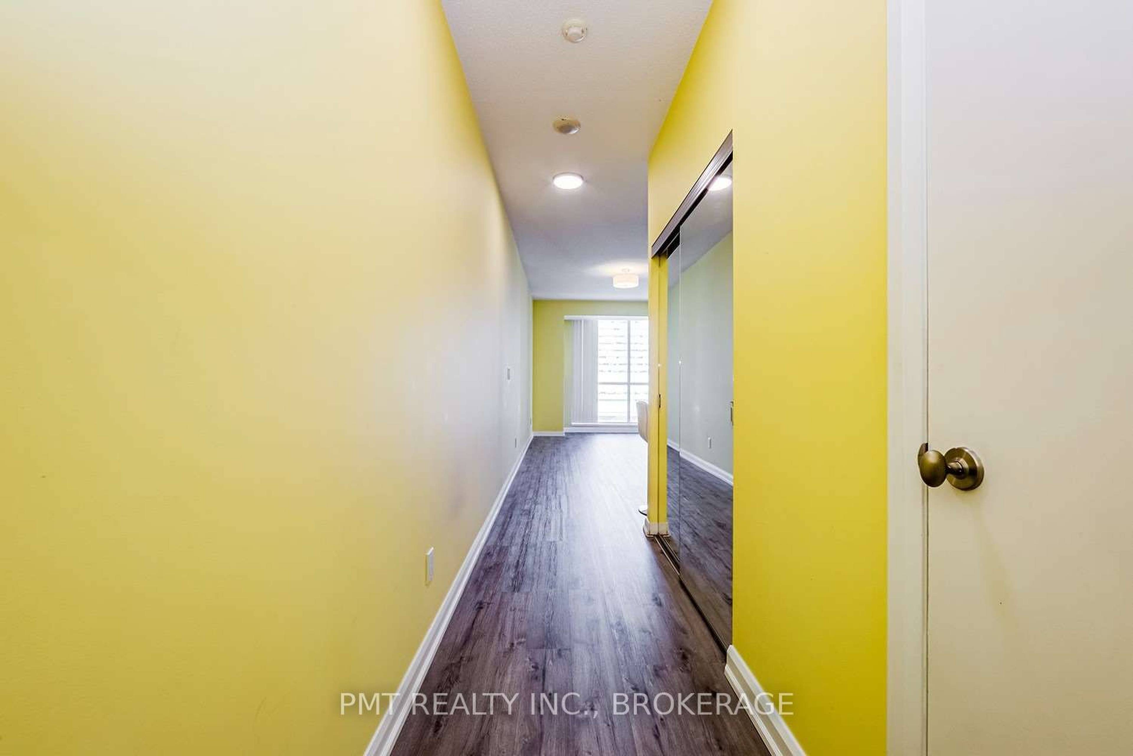 111 Elizabeth St, Toronto, ON 1 Bedroom Apartment for Rent liv.rent