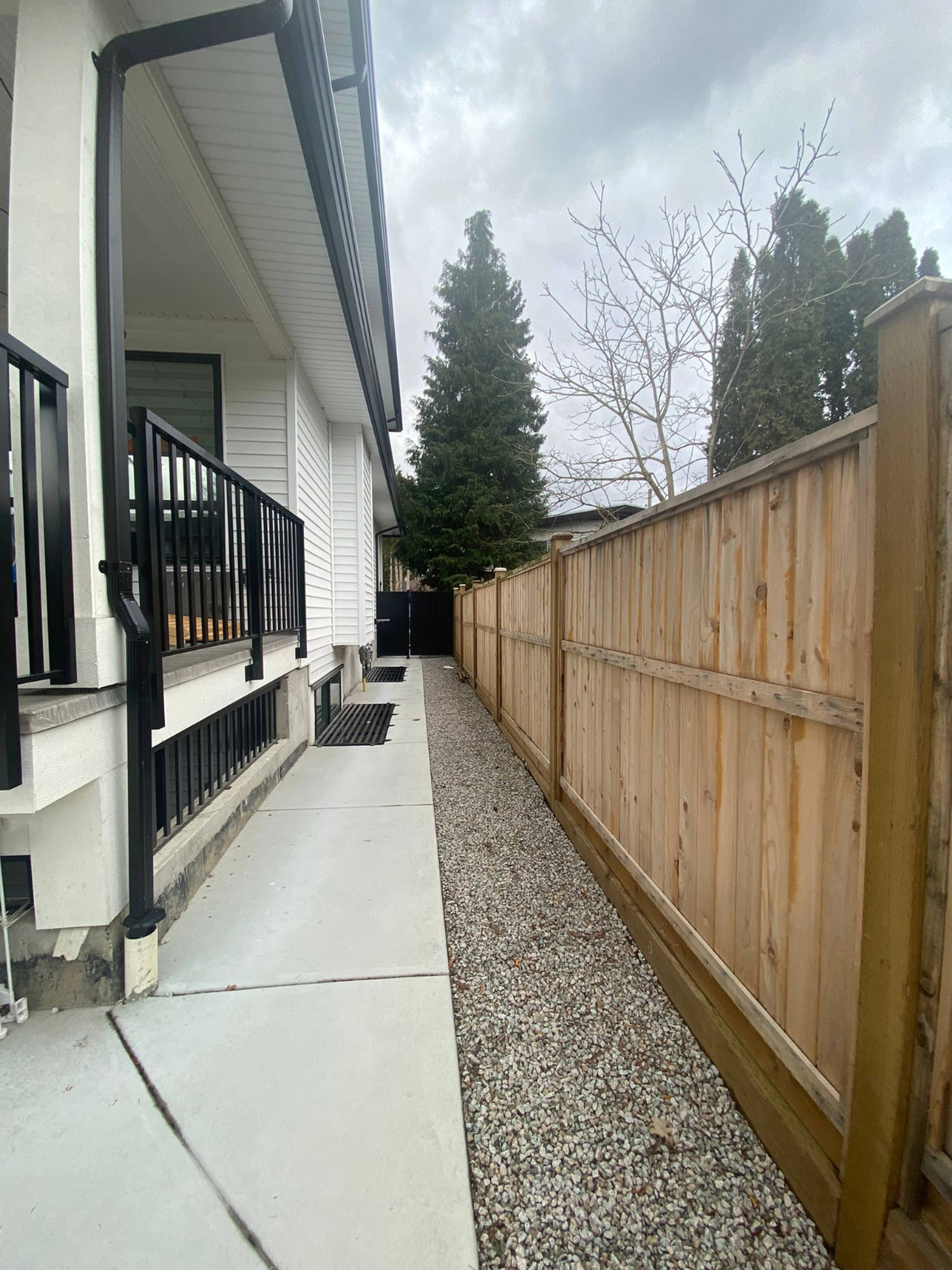 11974 Glenhurst St, Maple Ridge, BC 2 Bedroom Room for Rent liv.rent