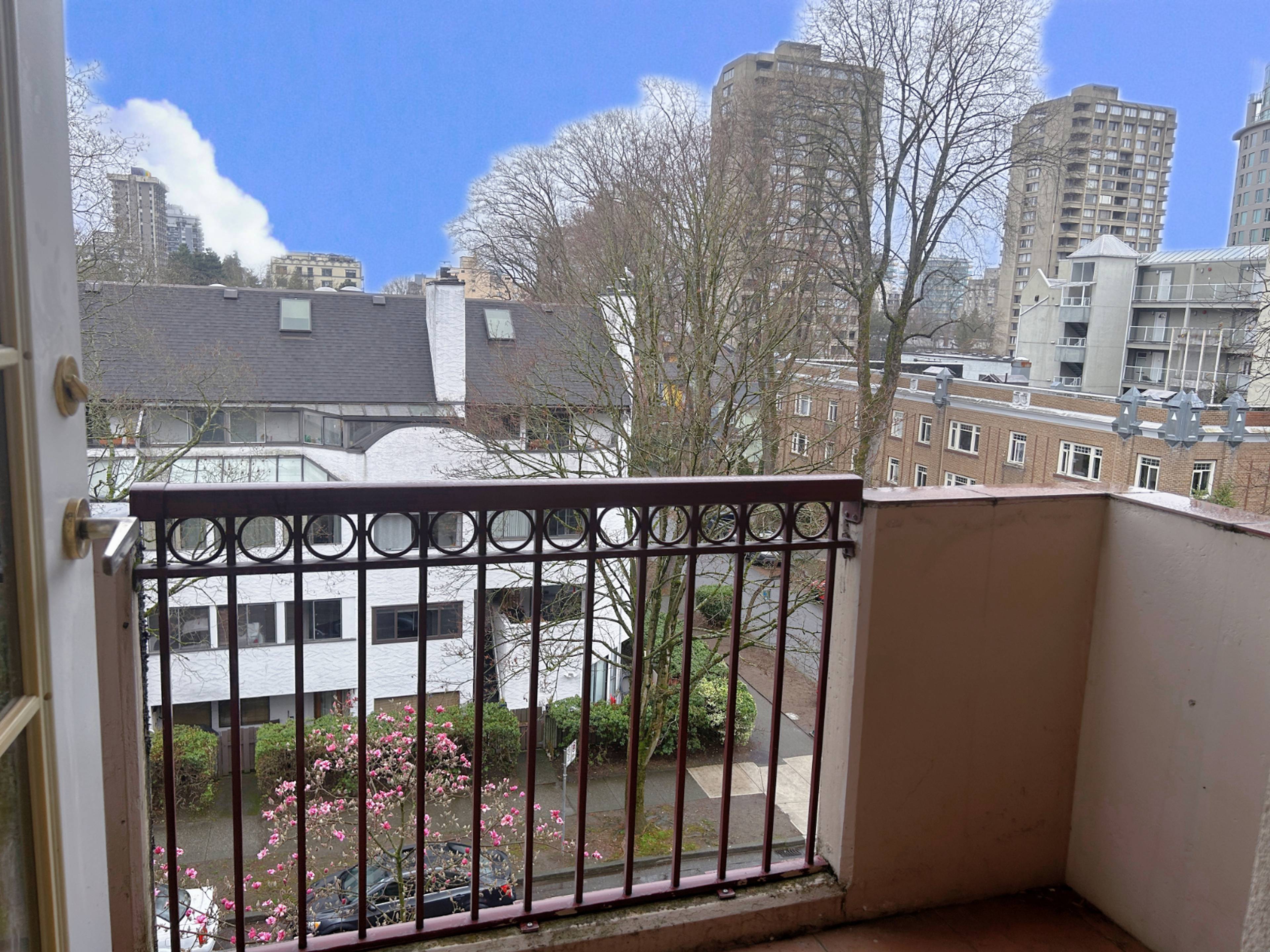 888 Bute Street, Vancouver, BC 2 Bedroom Apartment for Rent liv.rent