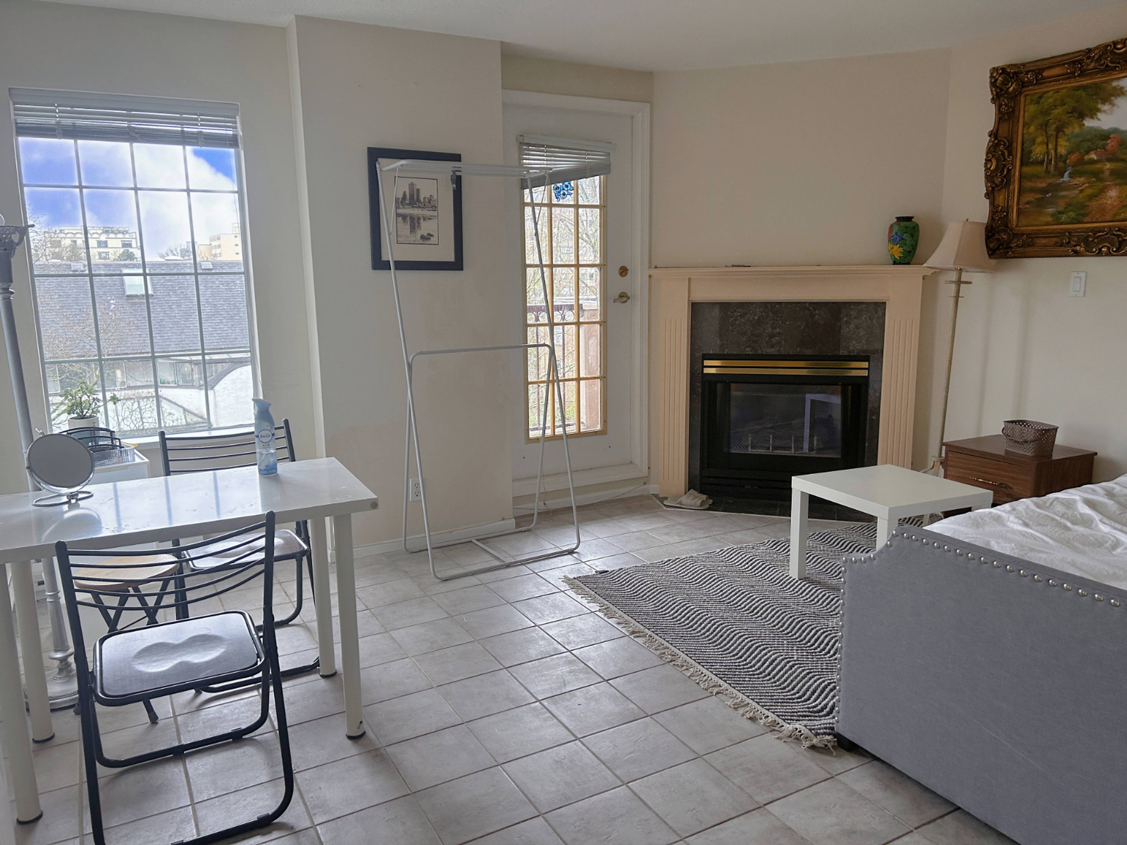 888 Bute Street, Vancouver, BC 2 Bedroom Apartment for Rent liv.rent