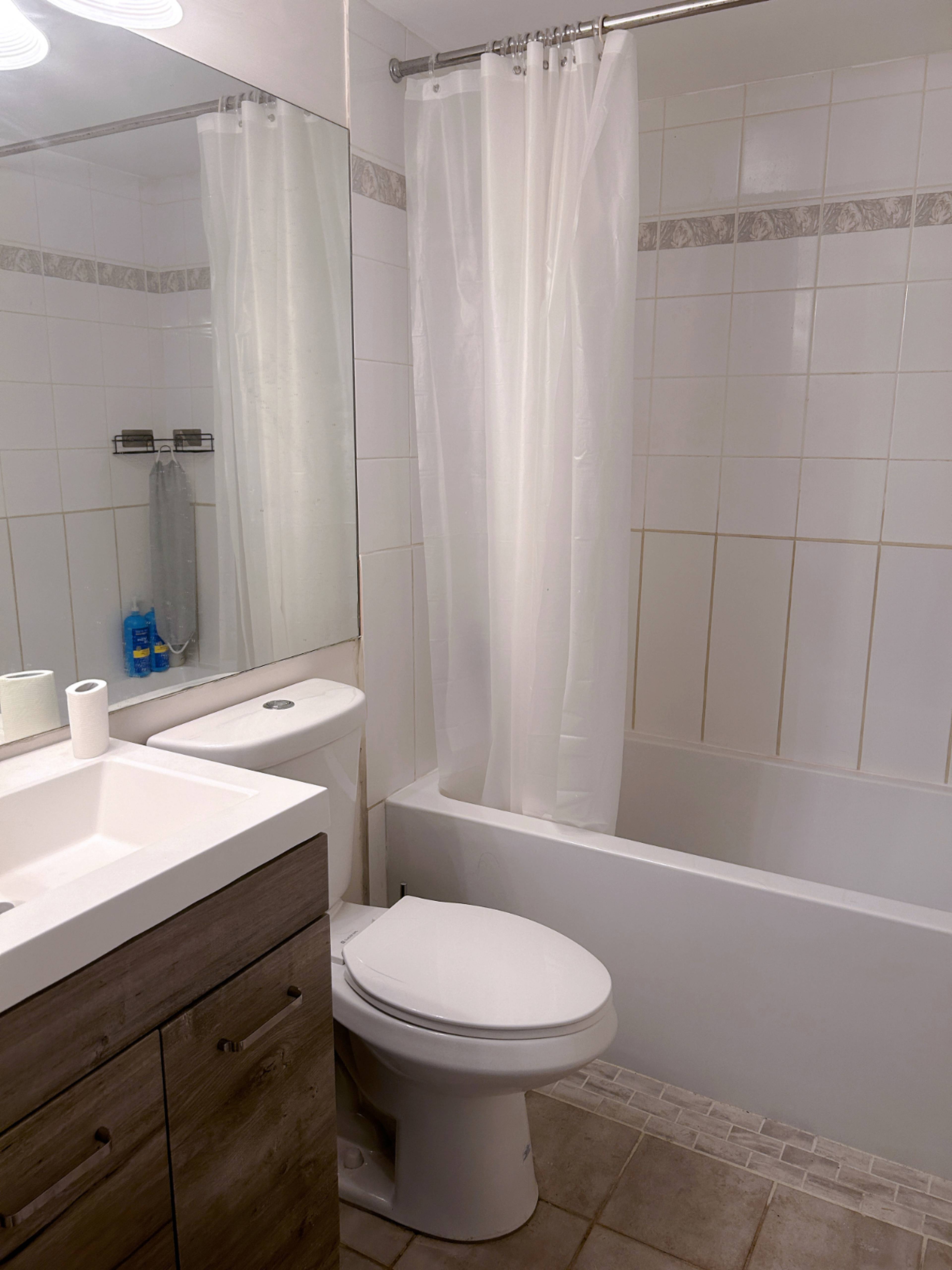 888 Bute Street, Vancouver, BC 2 Bedroom Apartment for Rent liv.rent