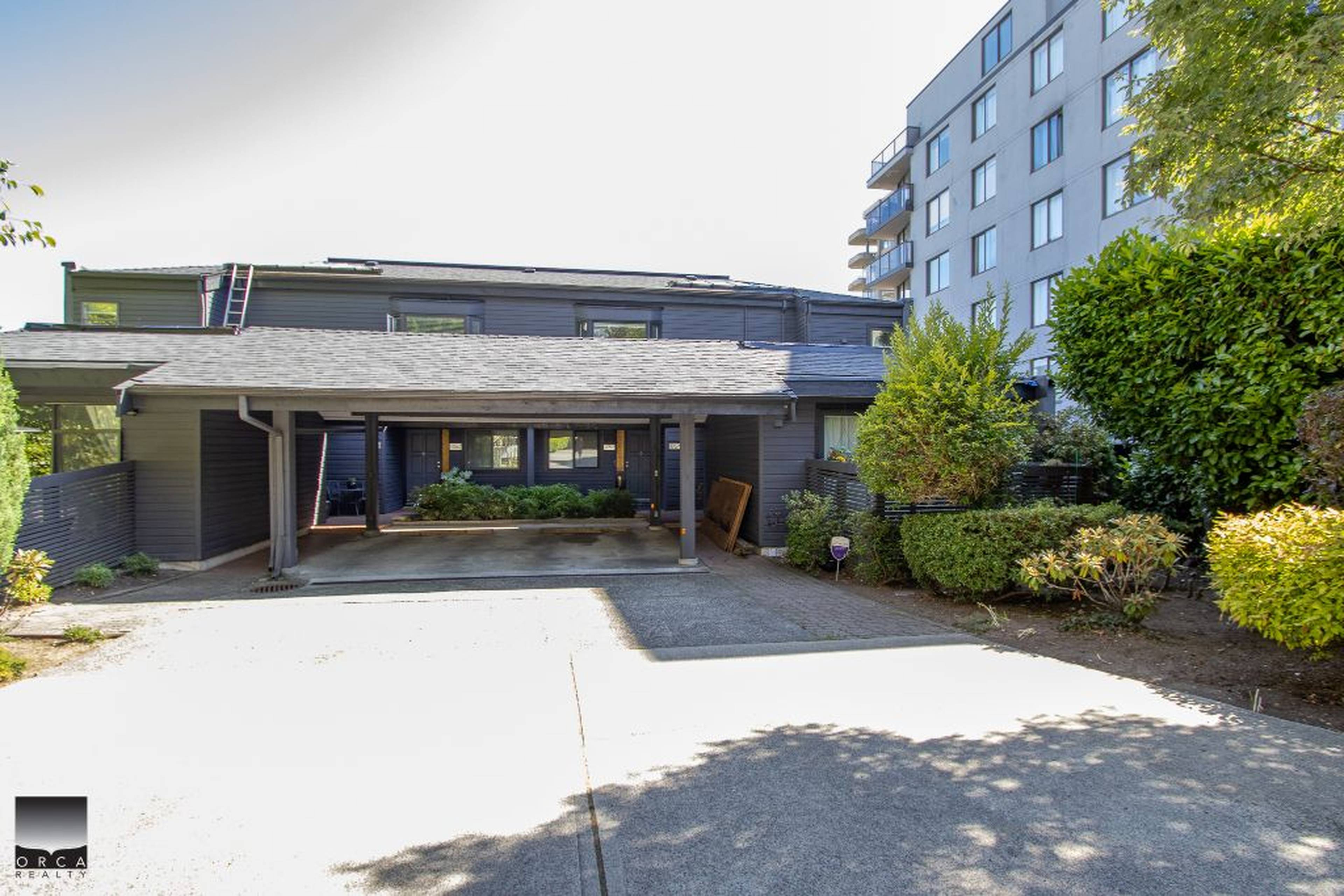 1752 Duchess Ave, West Vancouver, BC 3 Bedroom Room for Rent liv.rent