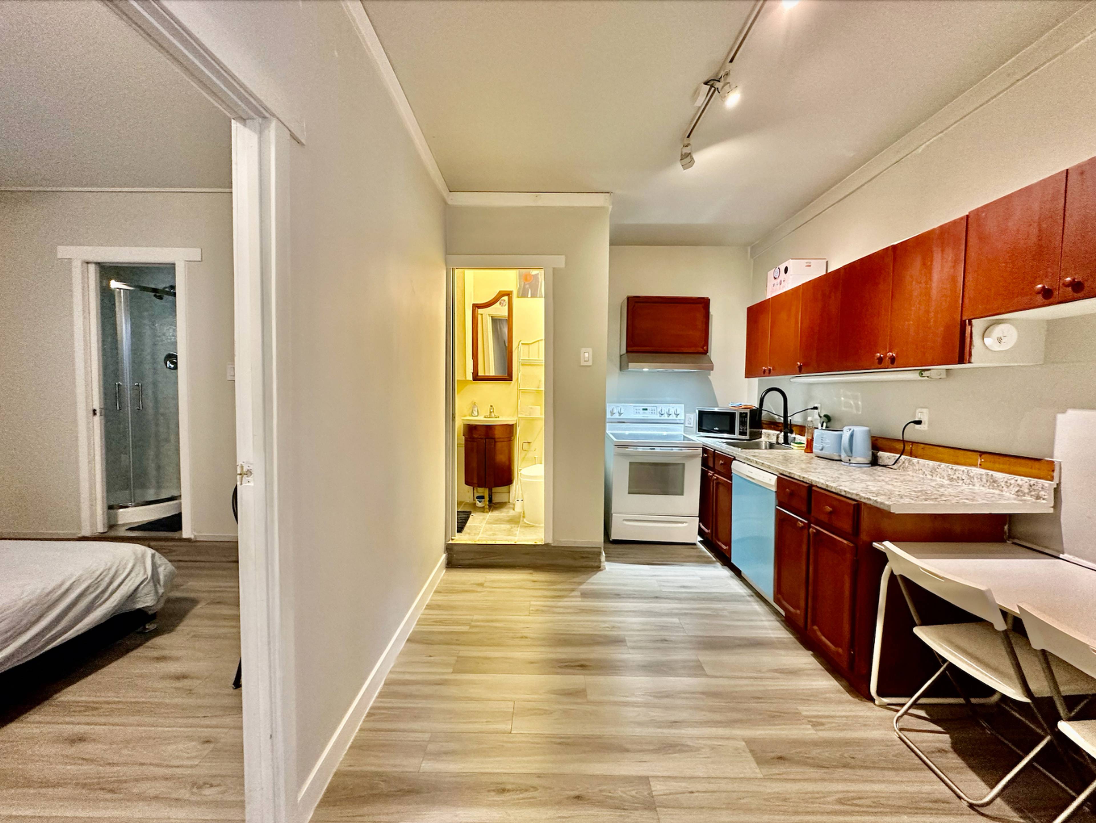  13601 Hilton Rd, Surrey, BC 2 Bedroom Room for Rent liv.rent