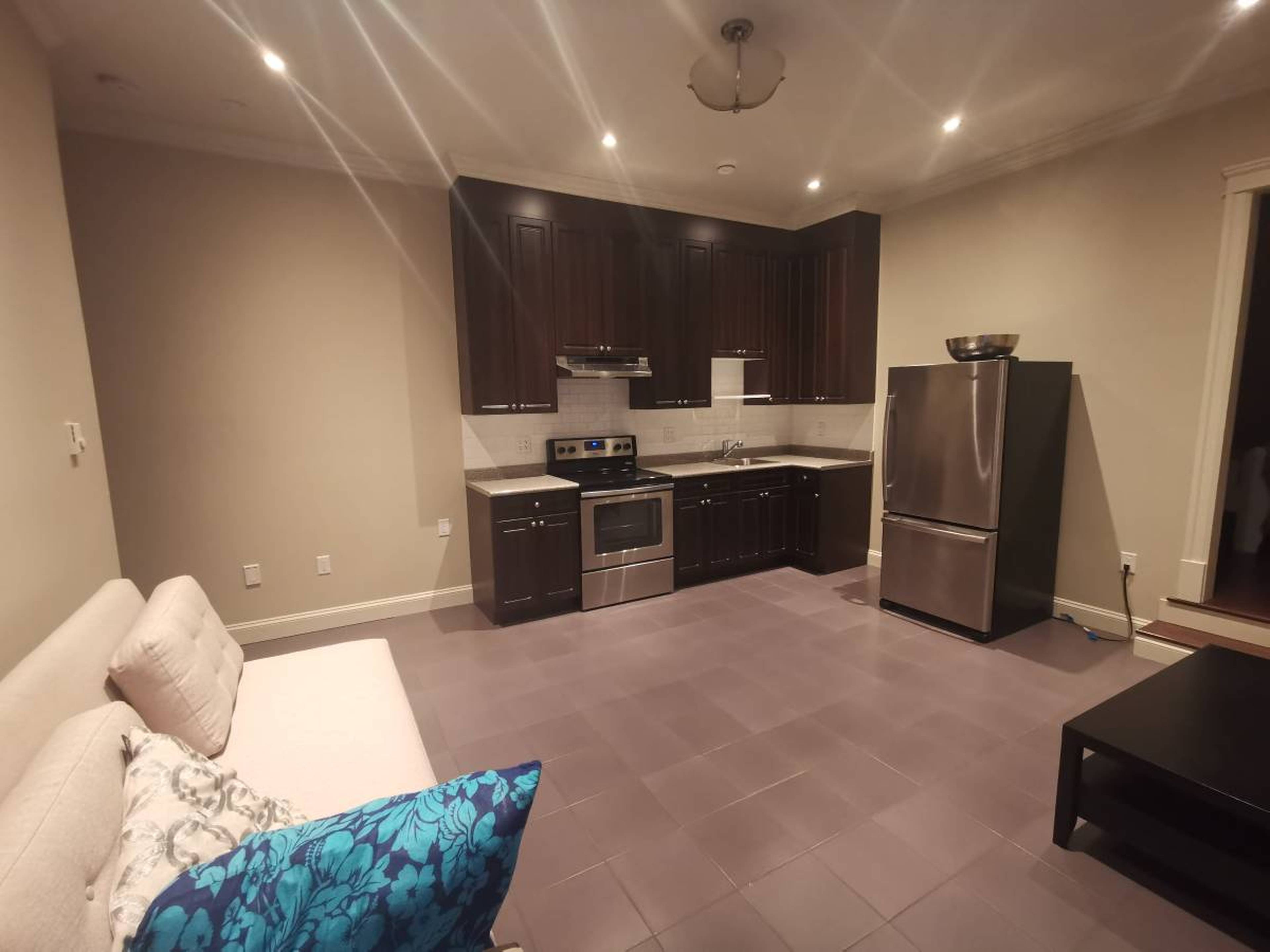 McBain Ave, Vancouver, BC 2 Bedroom House for Rent liv.rent