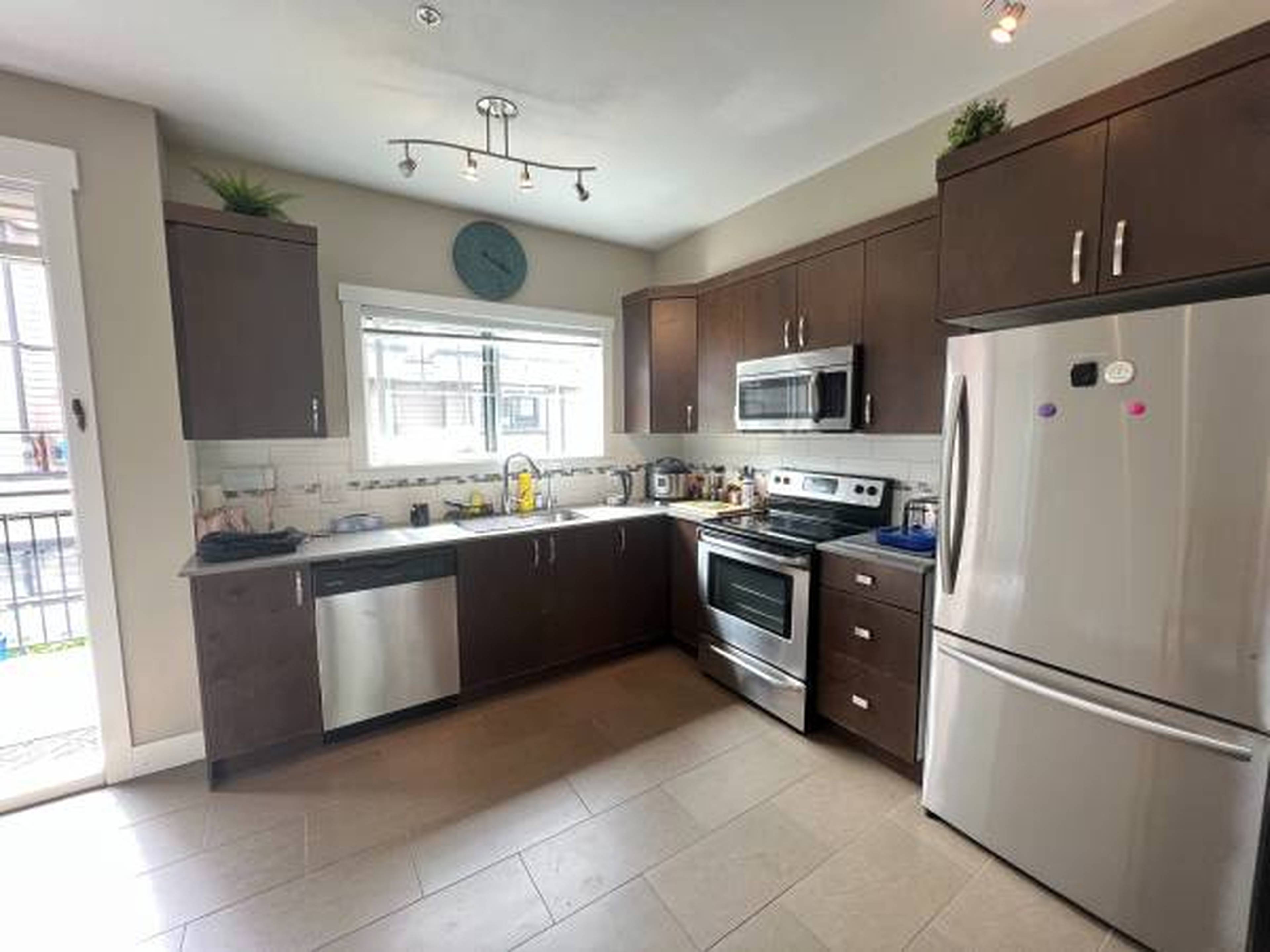 838 Royal Ave, New Westminster, BC 2 Bedroom Townhouse for Rent liv