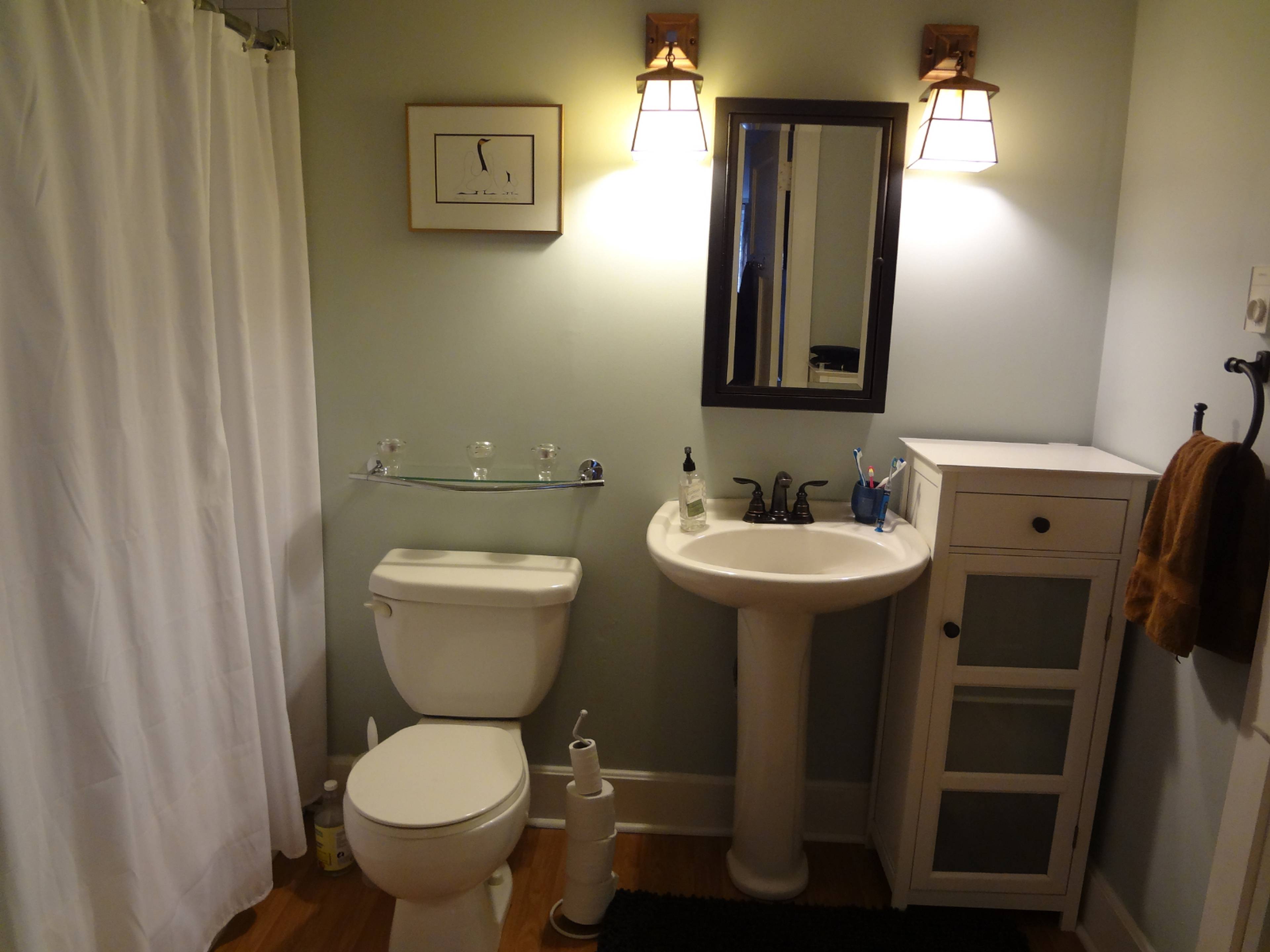 2609 W 10th Ave. 2609 W 10th Ave, Vancouver, BC 1 Bedroom Apartment