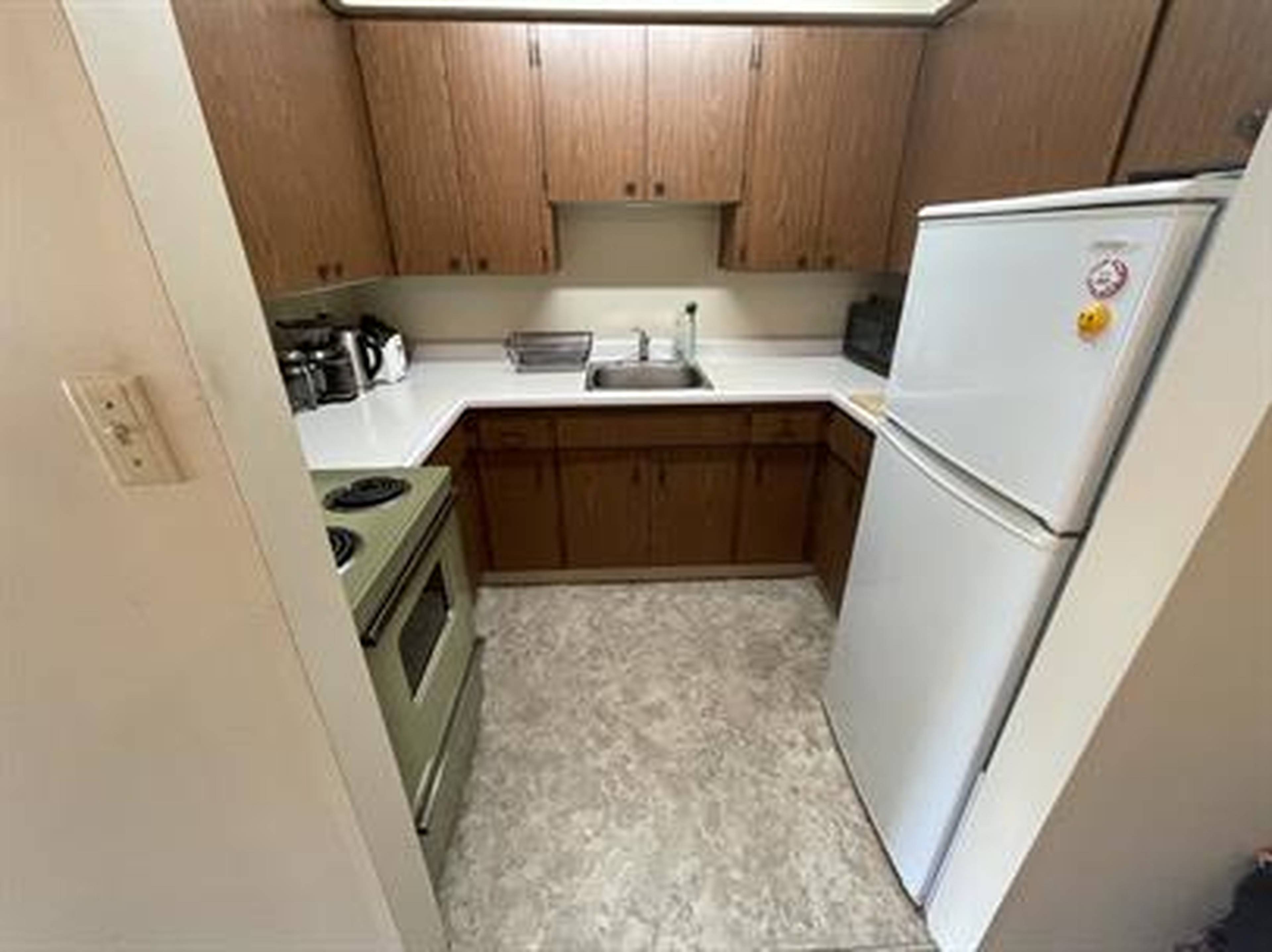 102 1310 56 St, Delta, BC 1 Bedroom Apartment for Rent liv.rent