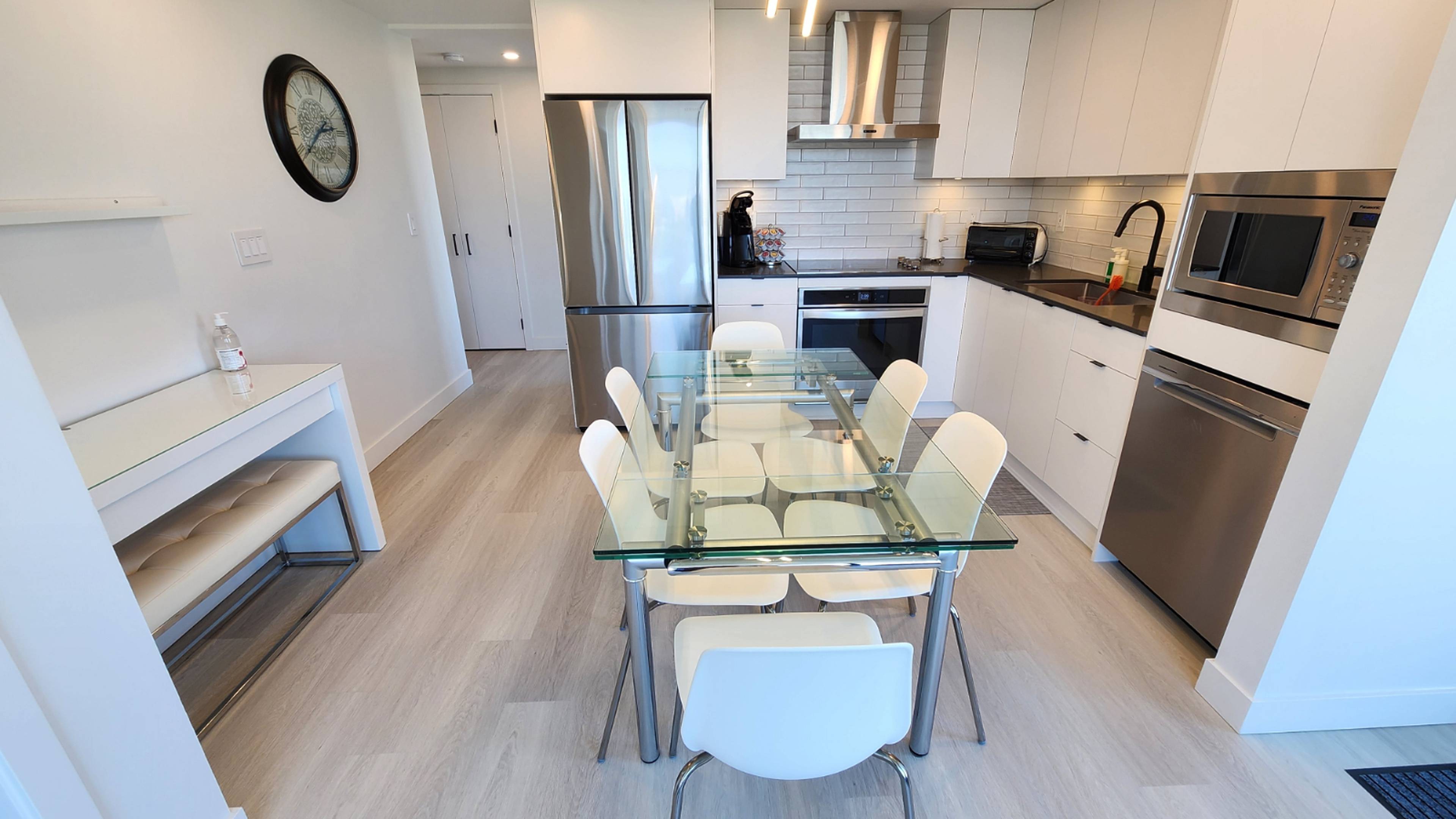 1471 St Paul St, Kelowna, BC 1 Bedroom Apartment for Rent liv.rent