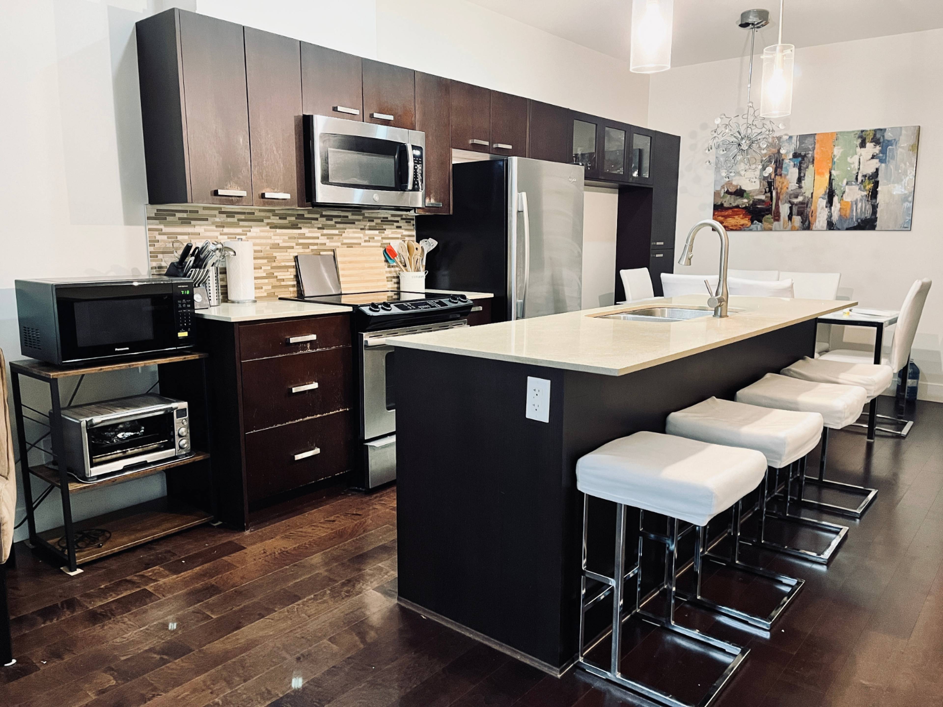 3382 Viewmount Dr, Port Moody, BC 3 Bedroom Townhouse for Rent liv.rent