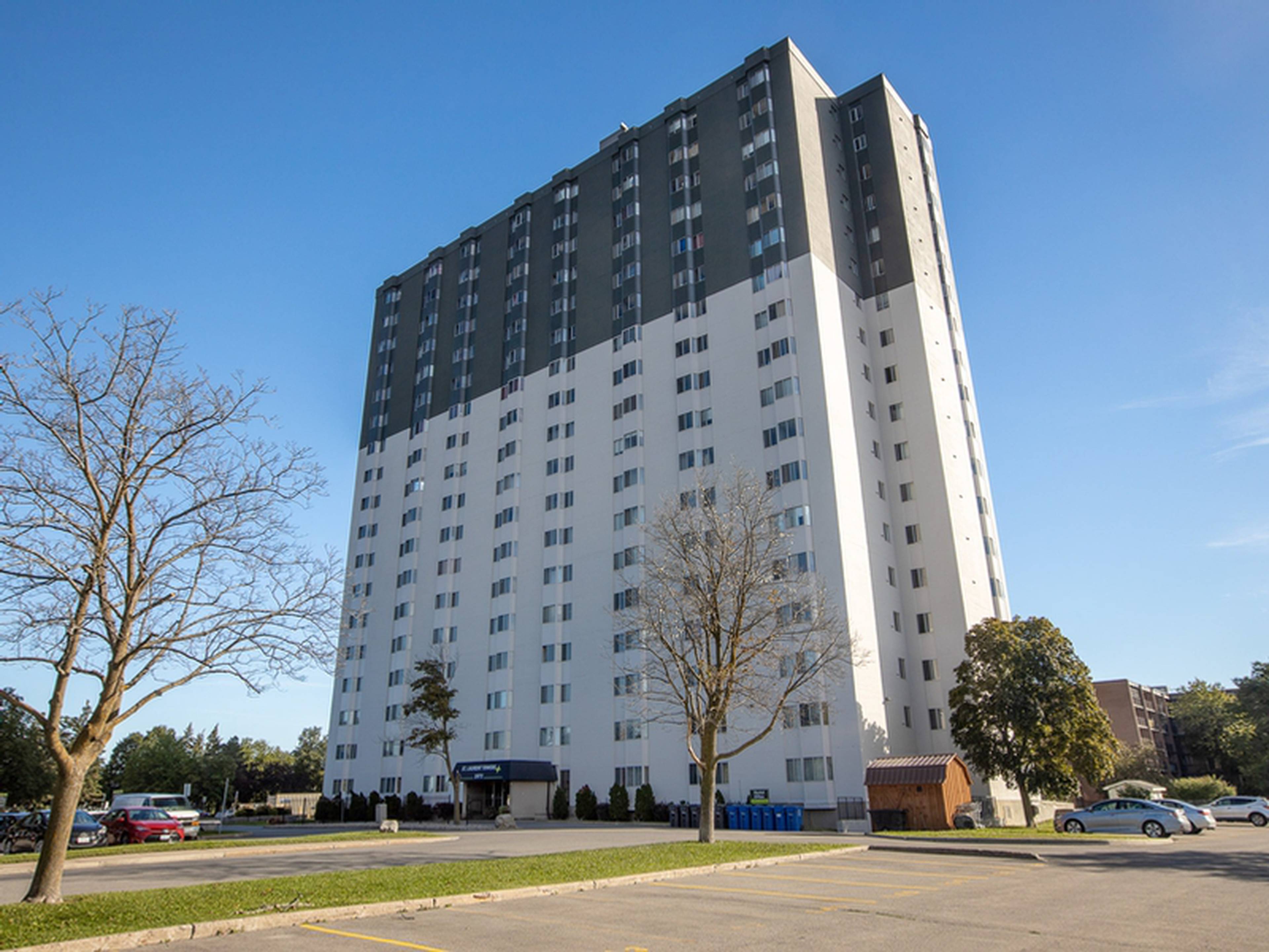 1 室  · 1 卫 for rent $1,711 / 月