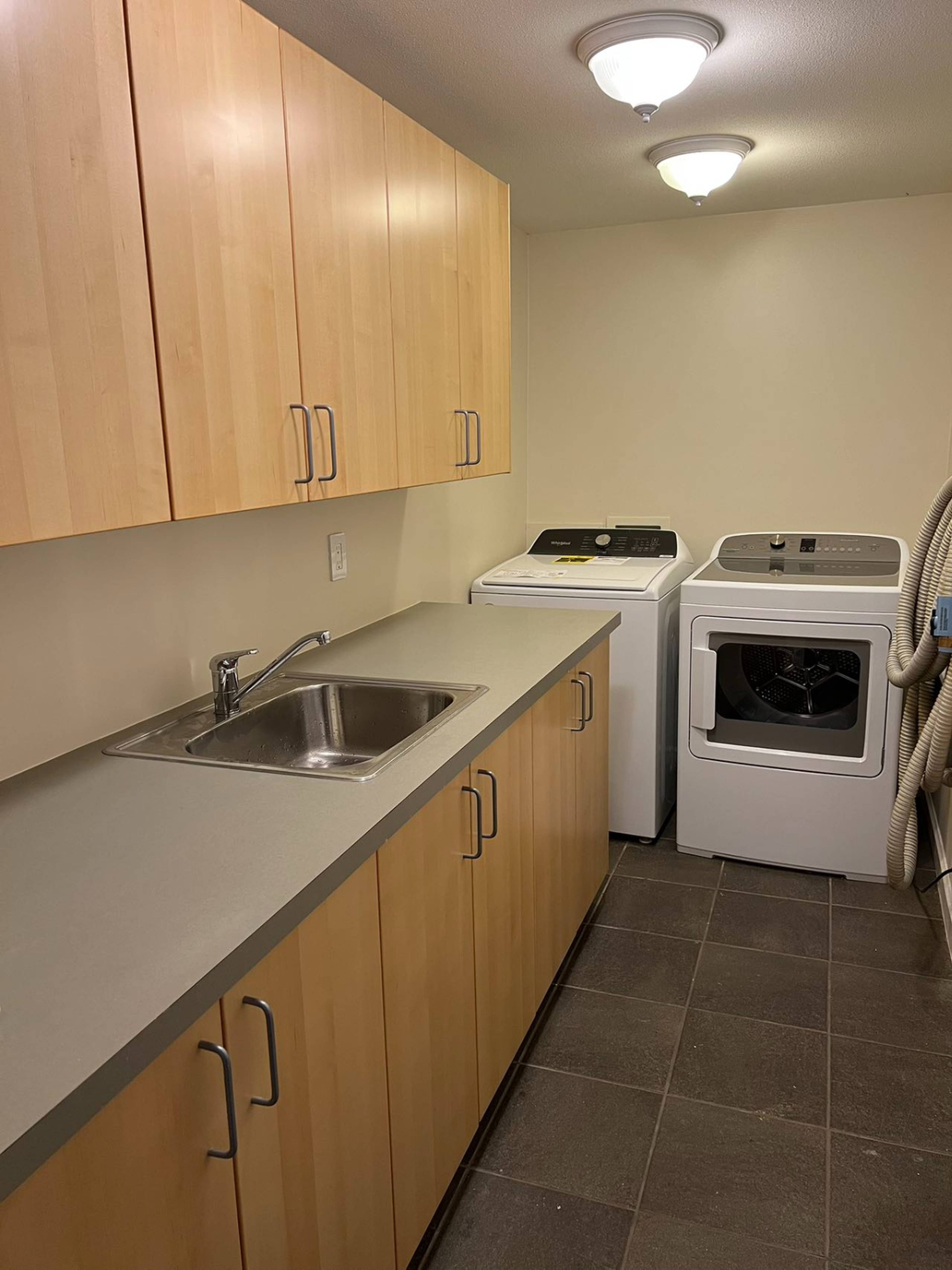 1105 Gilston Rd, West Vancouver, BC 1 Bedroom Room for Rent liv.rent