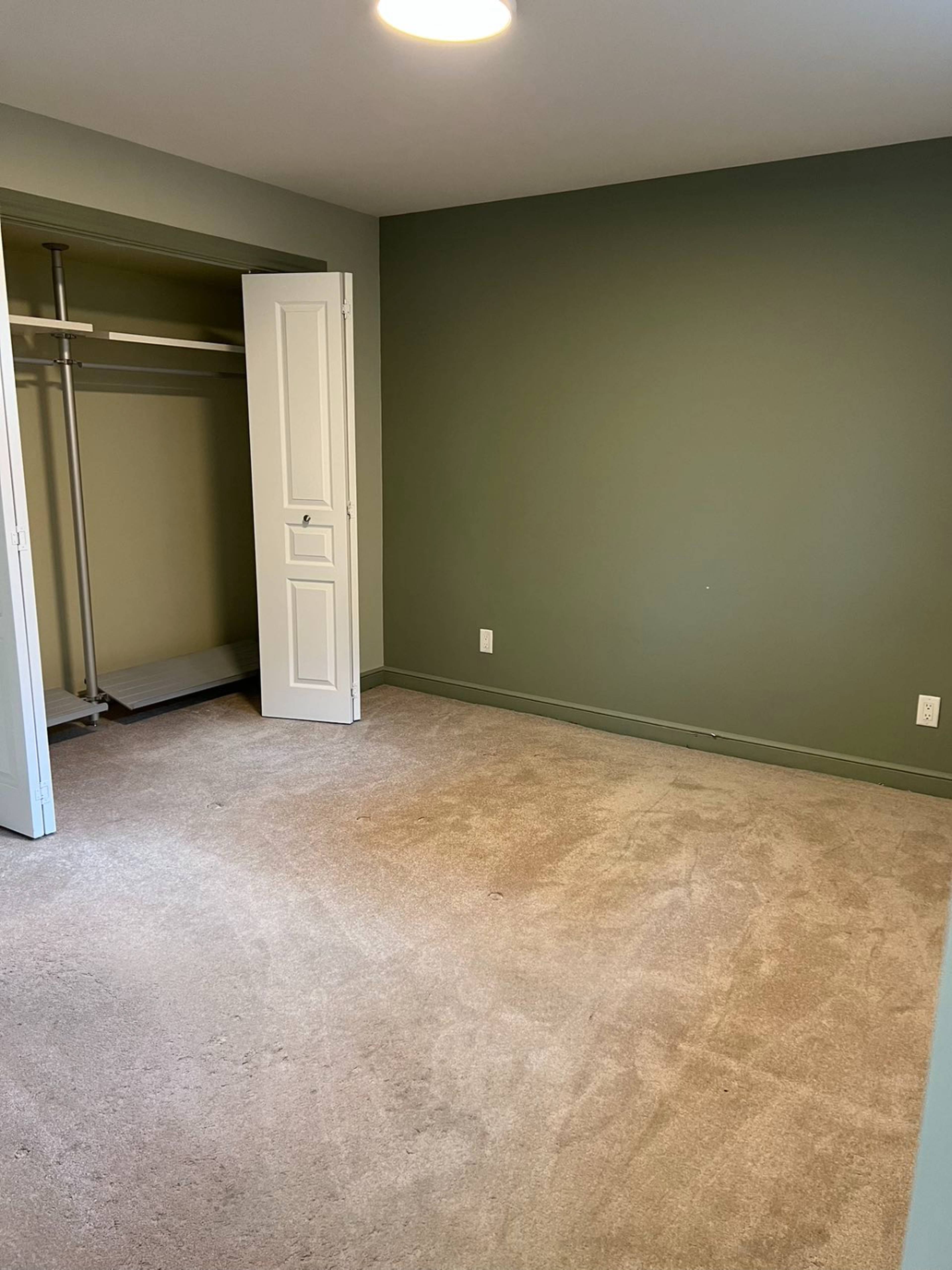 1105 Gilston Rd, West Vancouver, BC 1 Bedroom Room for Rent liv.rent