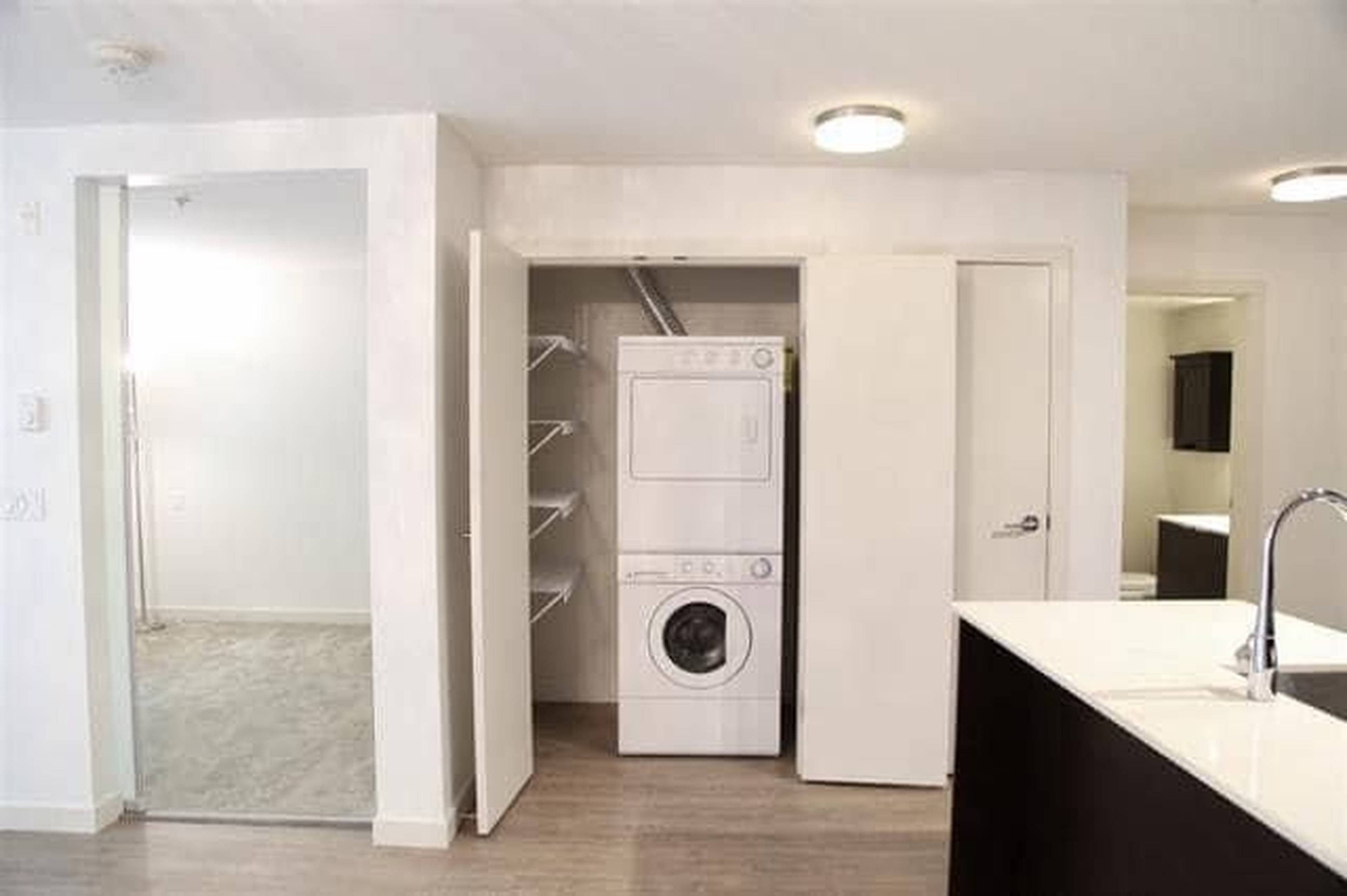 1679 Lloyd Ave 7