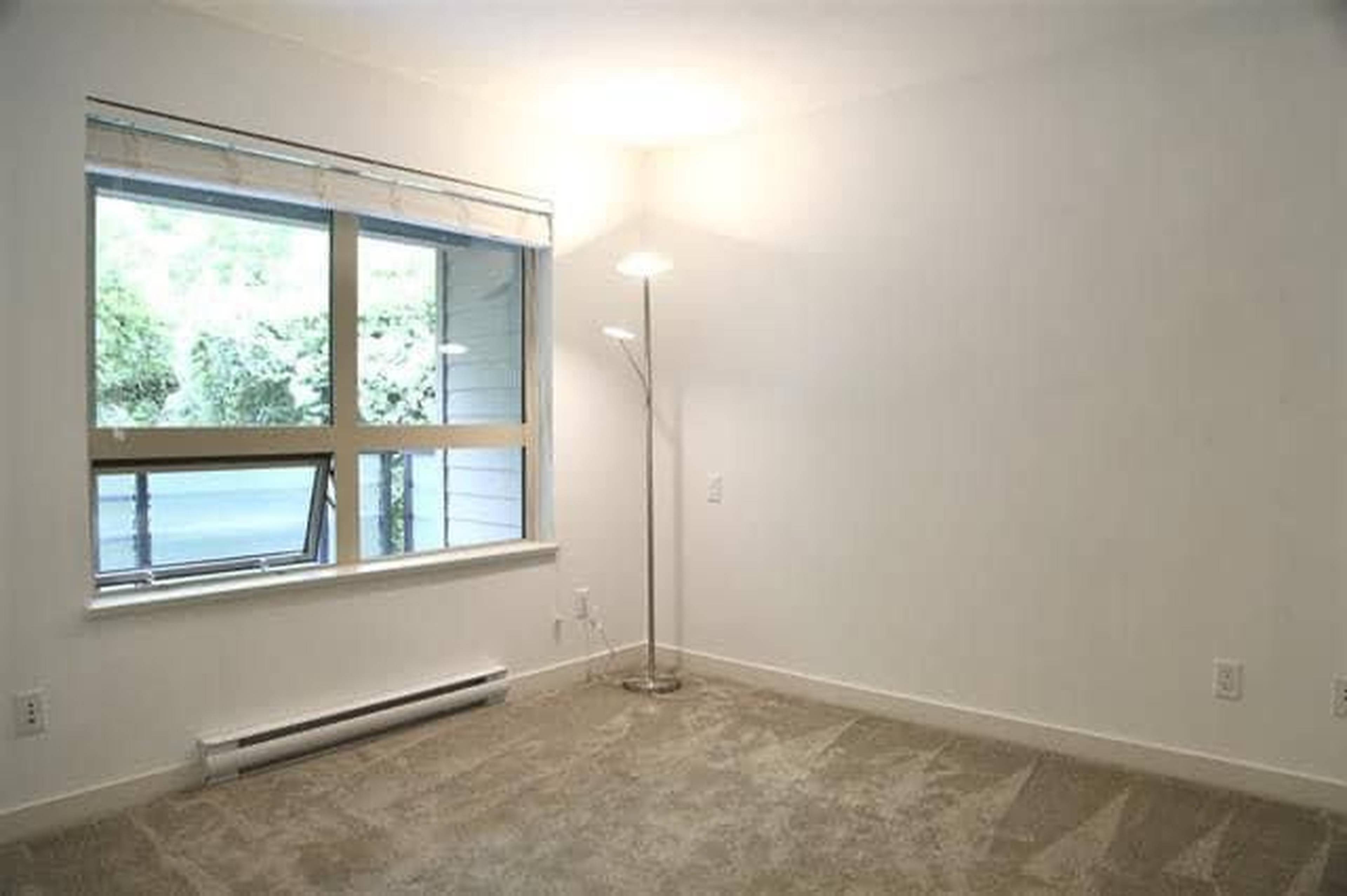 1679 Lloyd Ave 12