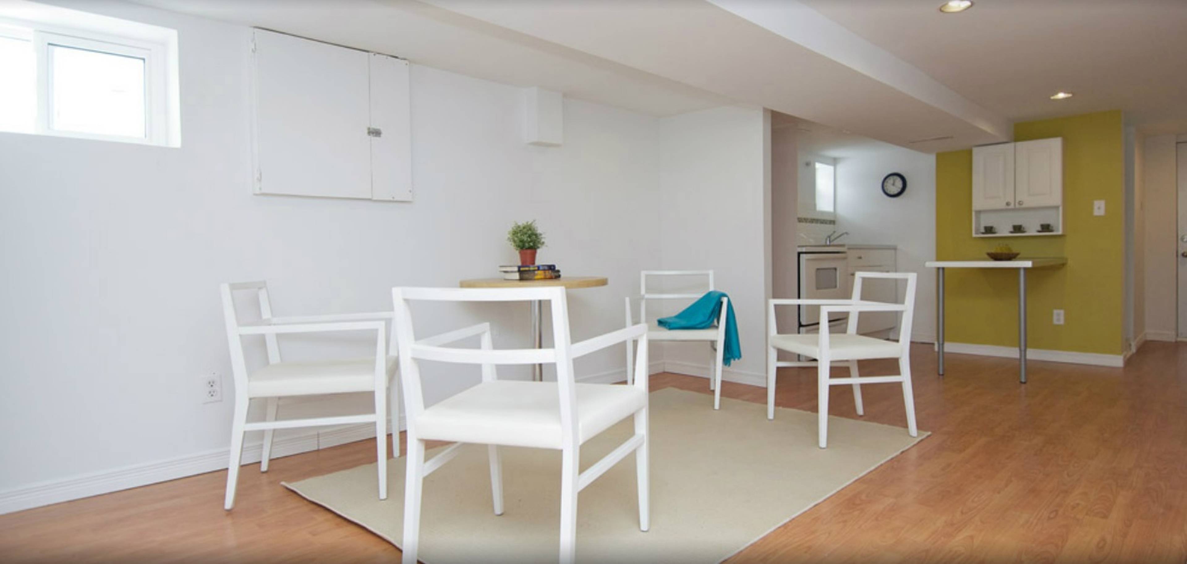 Glenholme Avenue, Toronto, ON 1 Bedroom Room for Rent liv.rent