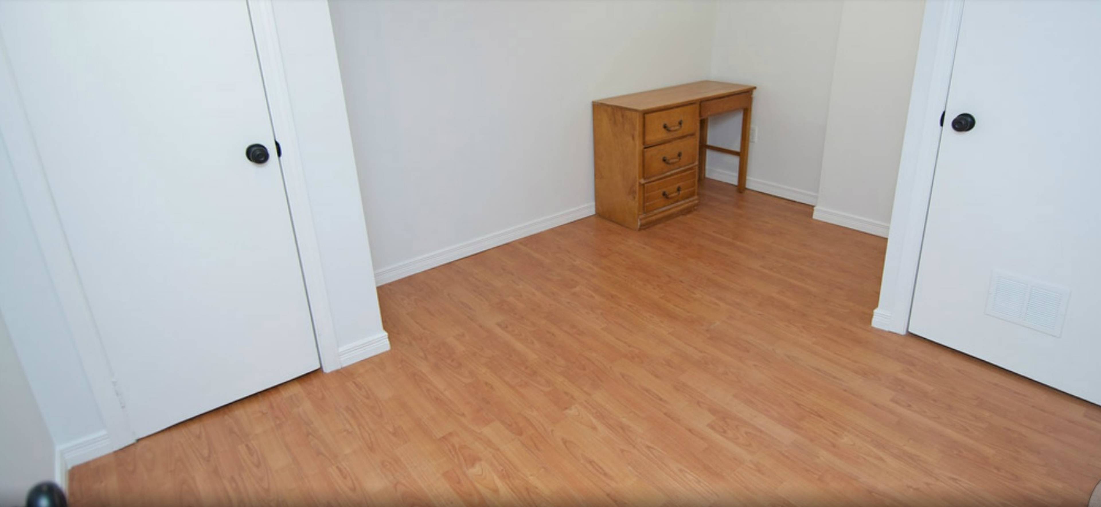 Glenholme Avenue, Toronto, ON 1 Bedroom Room for Rent liv.rent