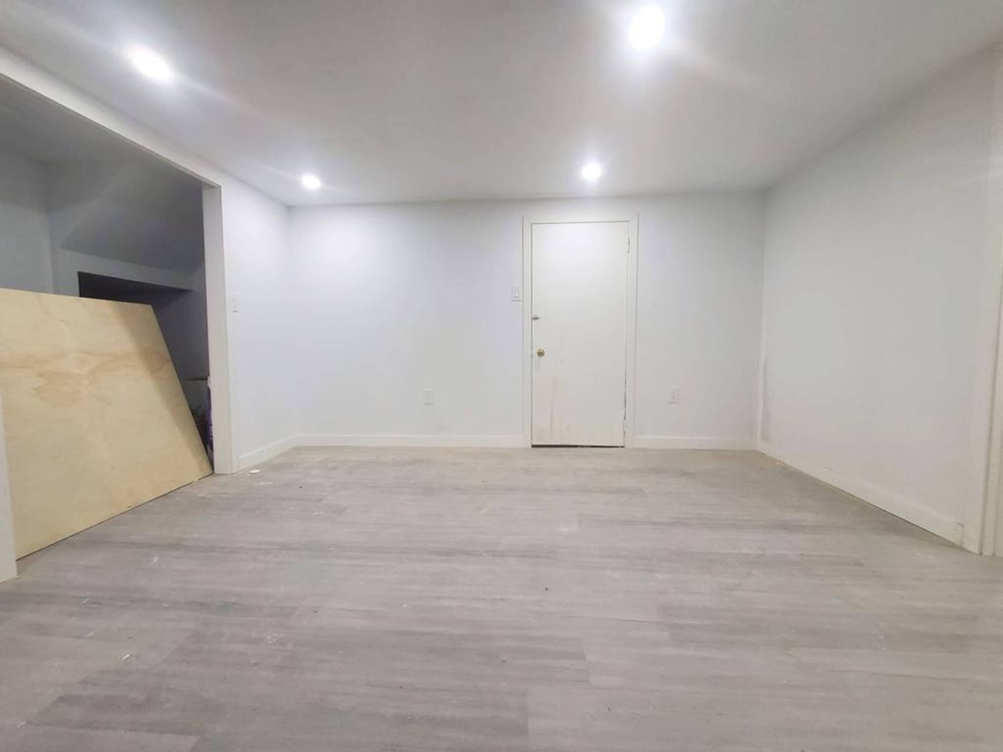 Centre St, Scarborough, ON Furnished Room for Rent liv.rent