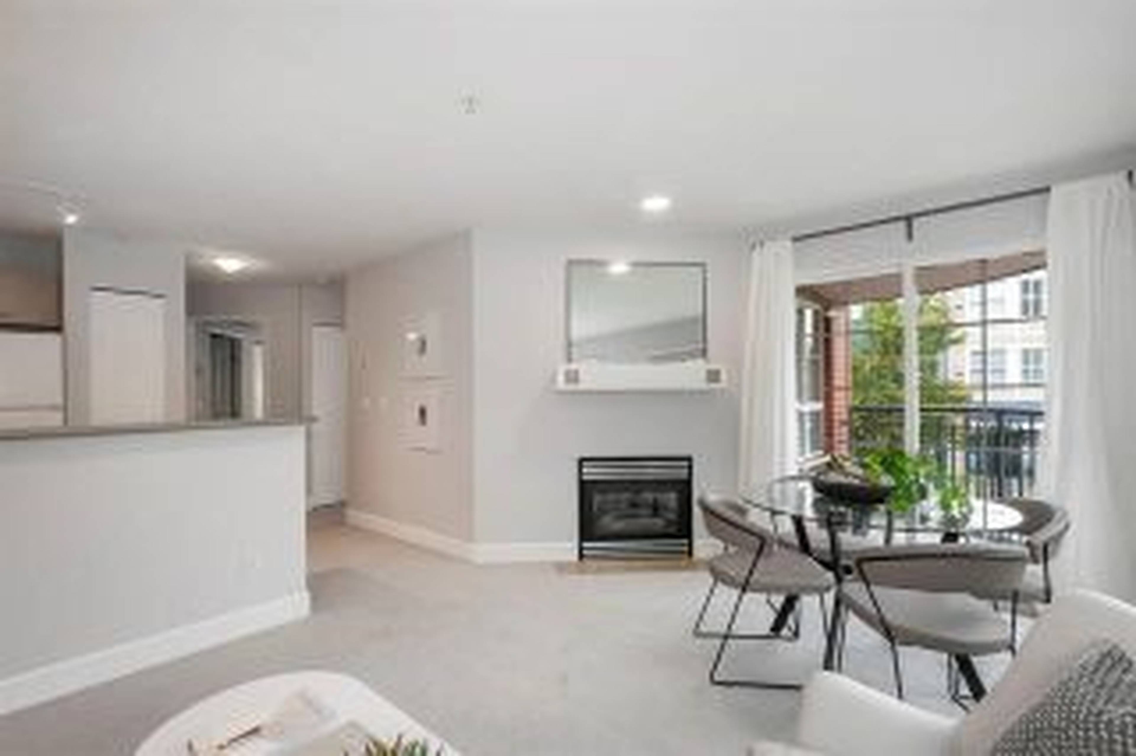 202 1989 Dunbar St, Vancouver, BC 2 Bedroom Apartment for Rent liv.rent