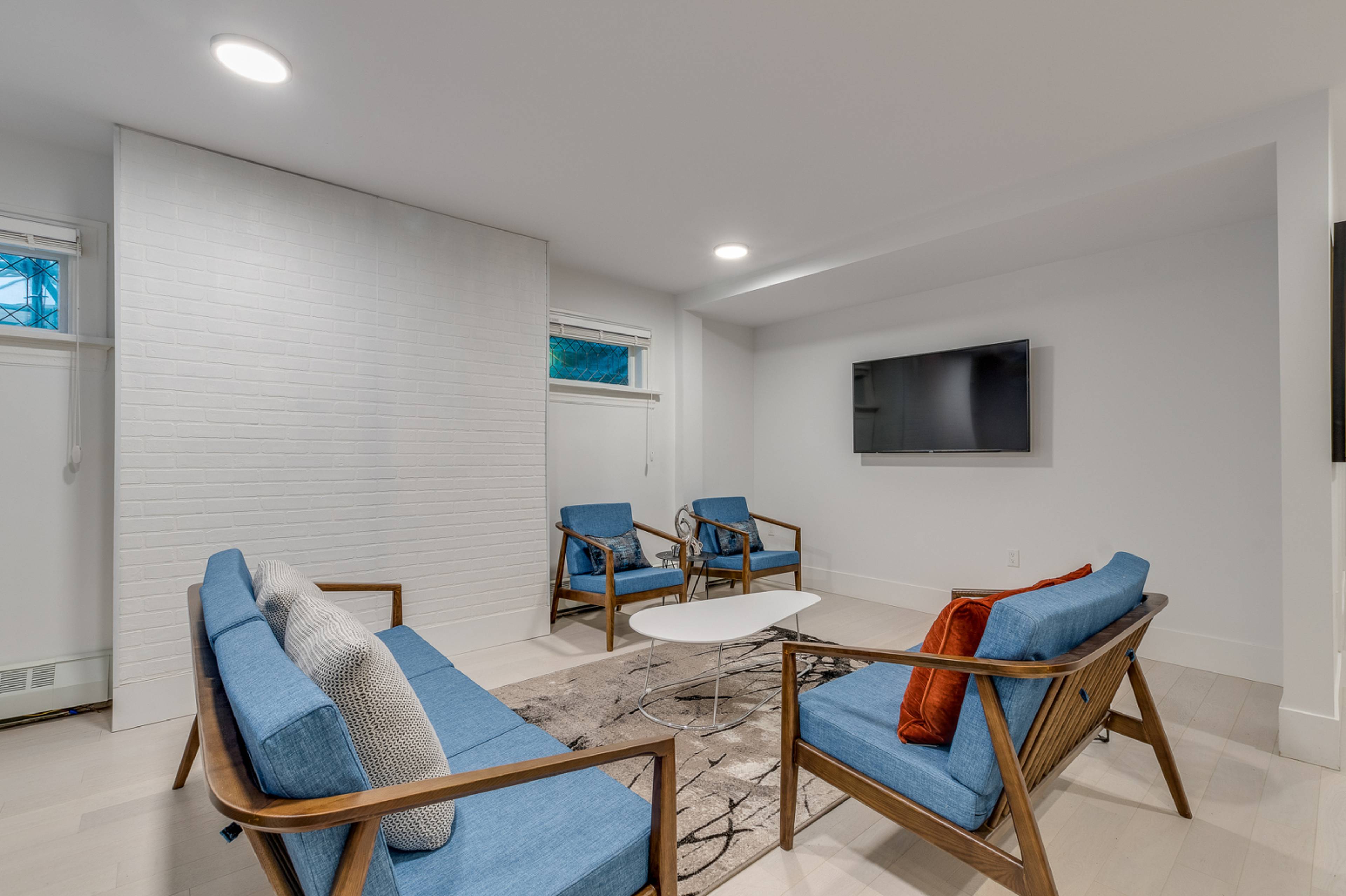 3 Bed  · 2 Bath for rent $4,390 / month